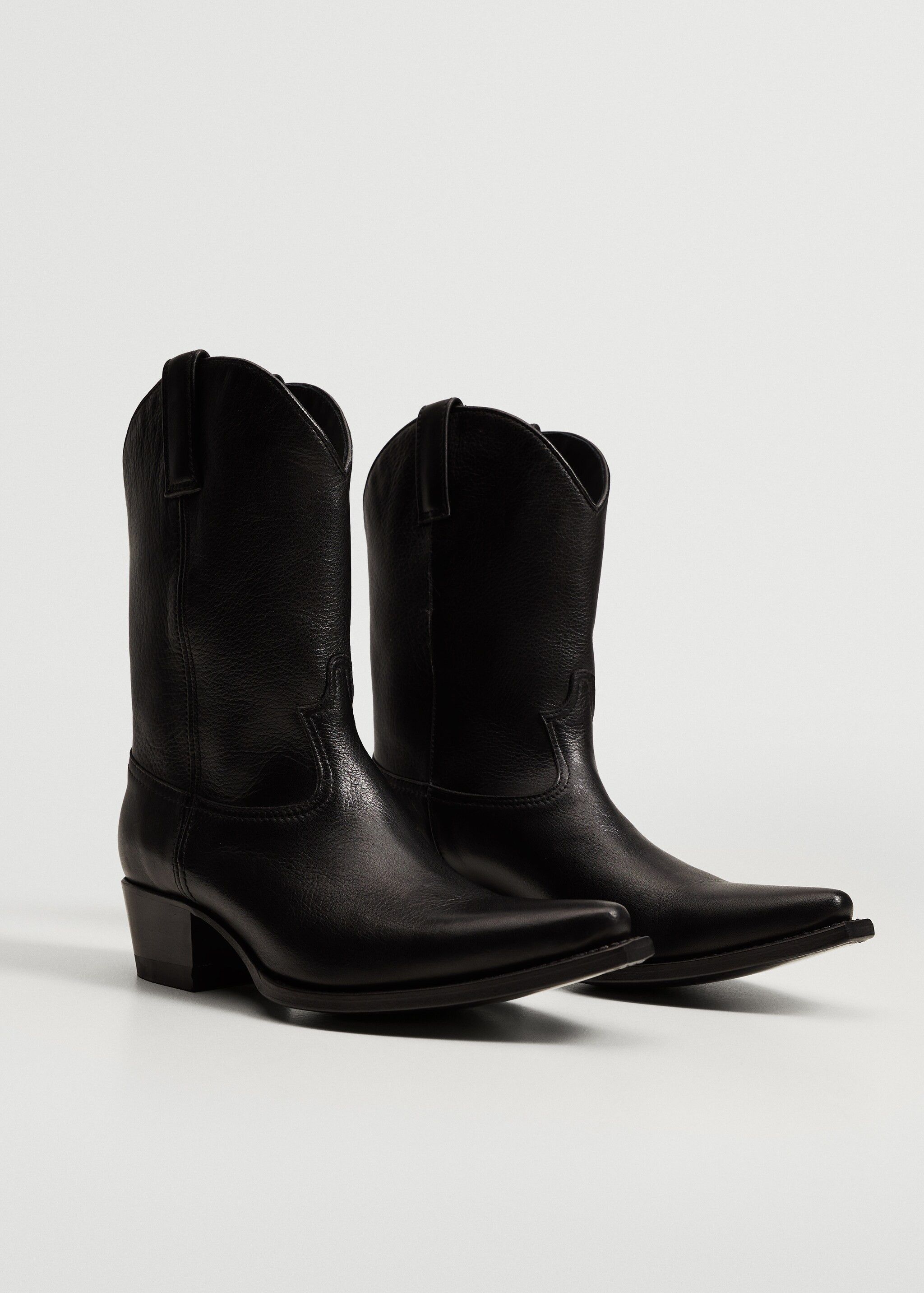 Fendi o1loc1c0824 Boot in Black Size US 10 / IT 40 - 2 Thumbnail