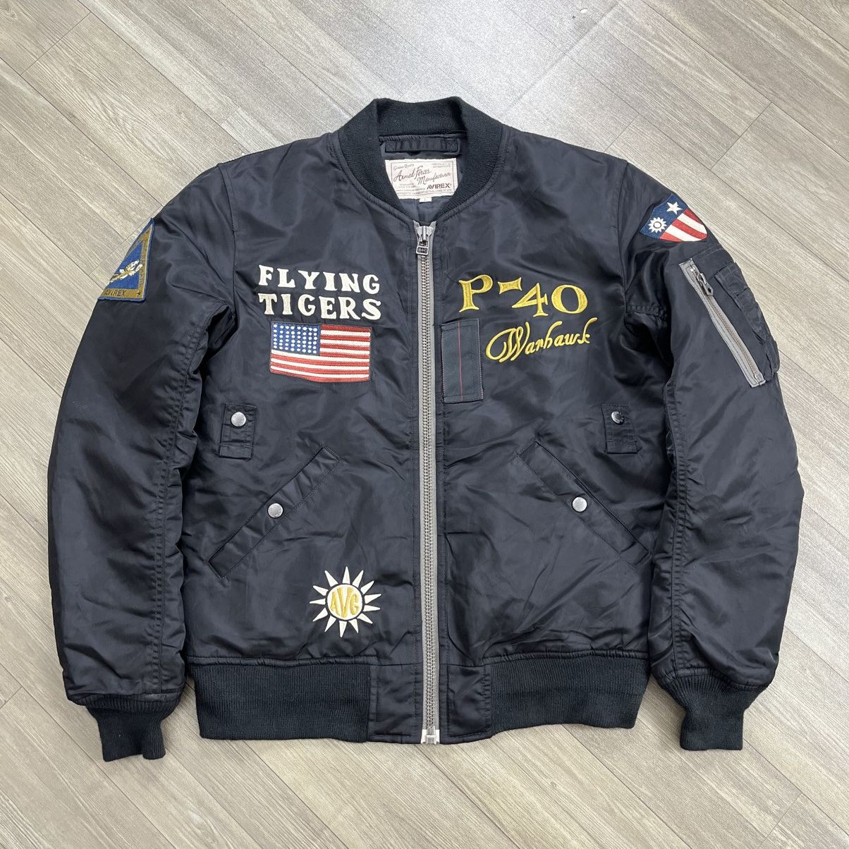 Avirex Vintage Avirex Flaying Tiger P-40 Embroidery Bomber Jacket Size US L / EU 52-54 / 3 - 14 Thumbnail