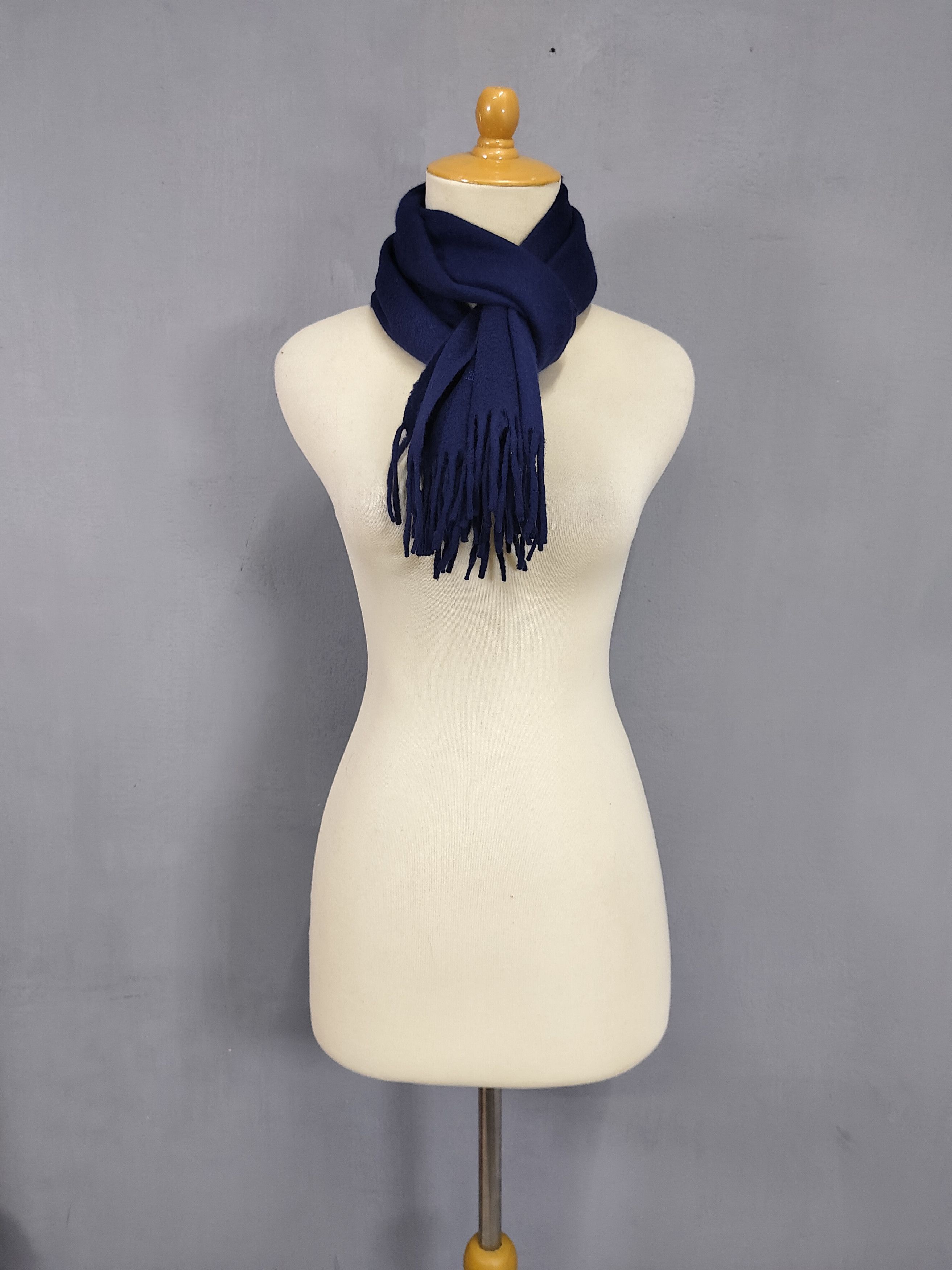 Pierre Balmain 90s Pierre Balmain- Solid Navy Embroidered Logo Wool Scarf Size ONE SIZE - 6 Thumbnail