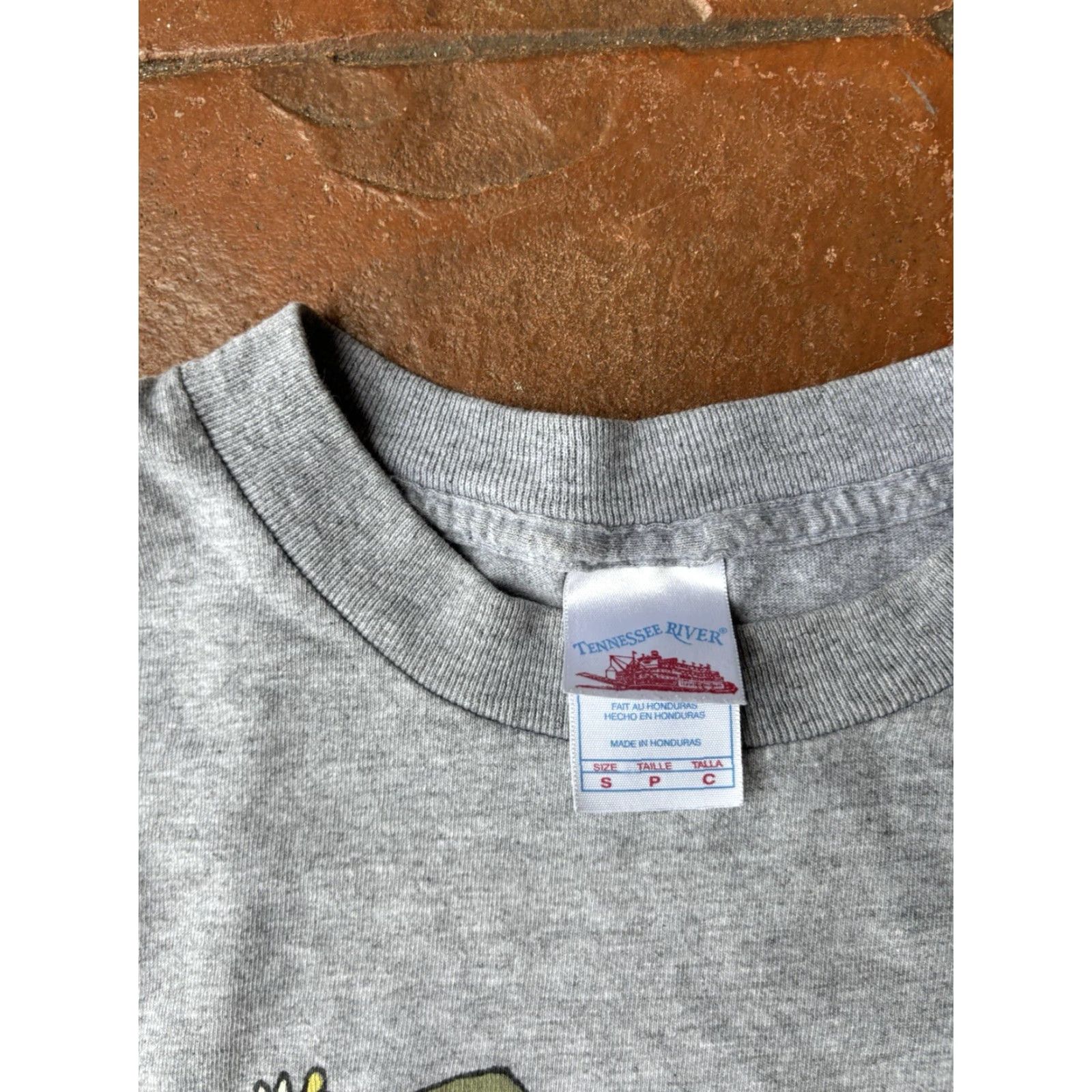 Vintage VINTAGE Y2K iPod Man and Dog 2005 T Shirt Small Gray Cotton Crew Neck Men Graphic Print Jersey Short Sleeve Tennessee River Size US S / EU 44-46 / 1 - 2 Thumbnail