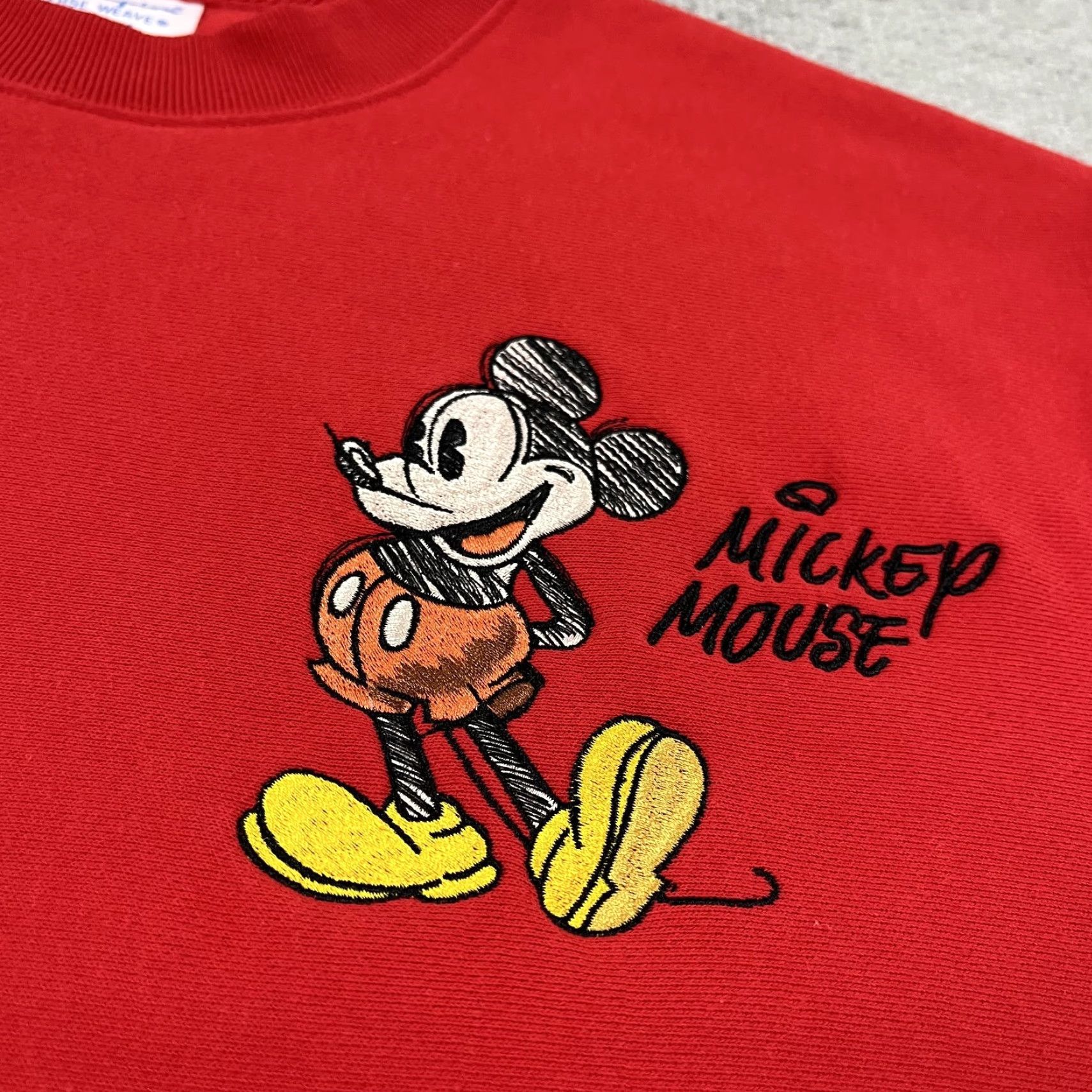 Champion VINTAGE Disney x Champion Reverse Weave Sweatshirt Mens Medium Red Mickey Pluto Graphic Size US M / EU 48-50 / 2 - 4 Thumbnail