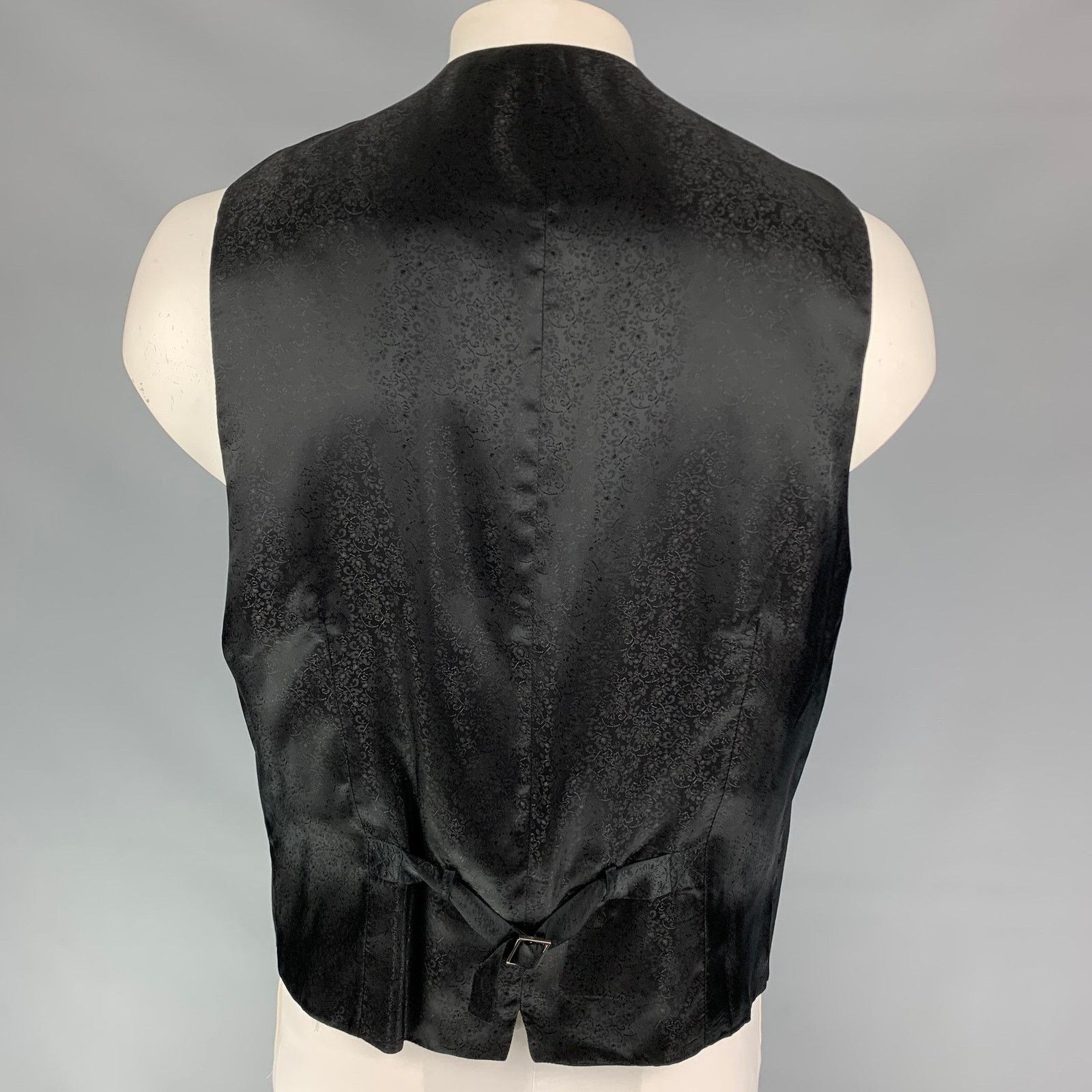 Dolce & Gabbana DOLCE & GABBANA Size 48 Black Wool Blend Buttoned Vest Size 48R - 3 Thumbnail