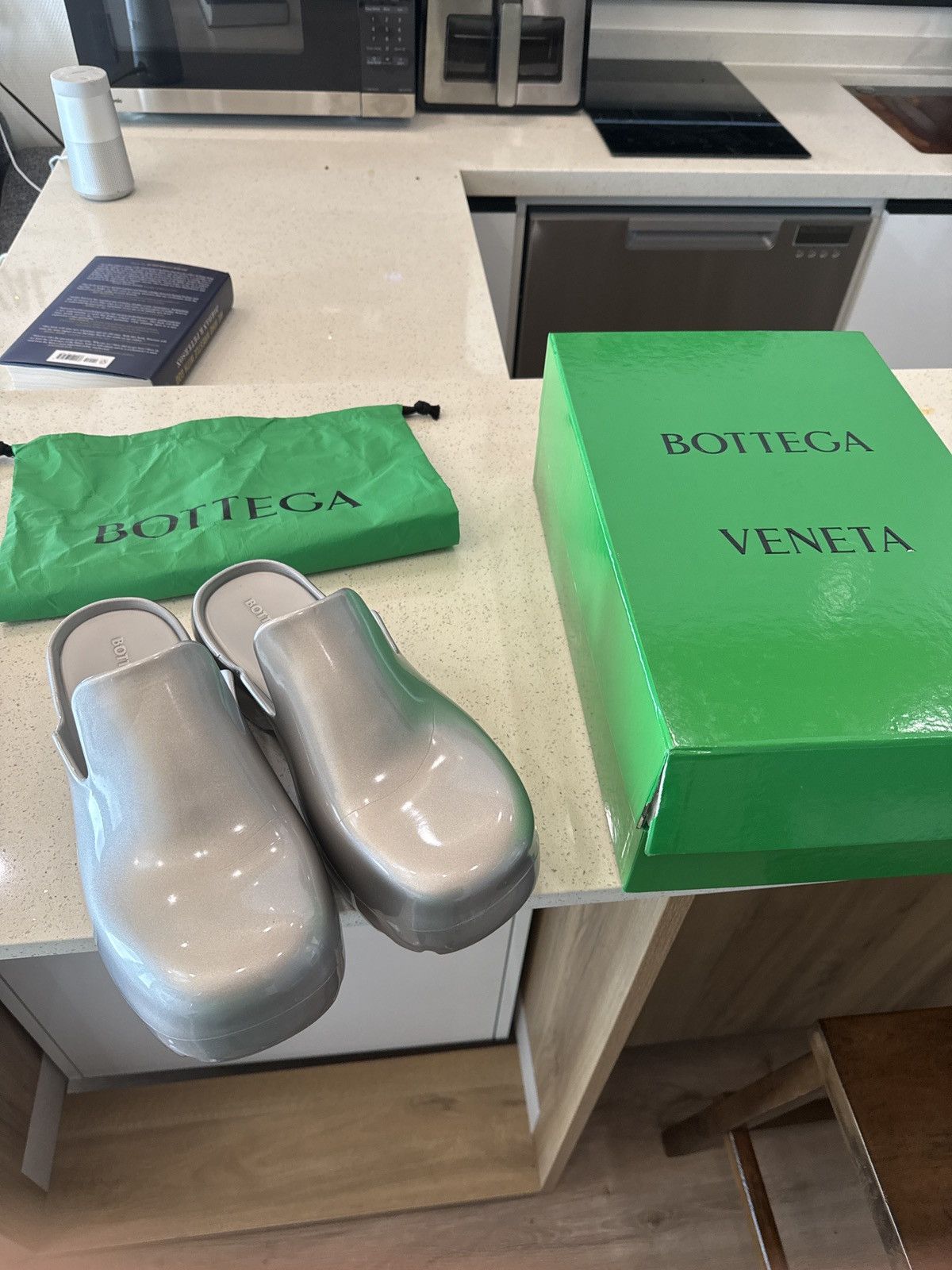 靴 BOTTEGA VENETA FLASH SLIPPER Bottega Veneta Rubber Flash Clog Black - 690102V11T01000 - US