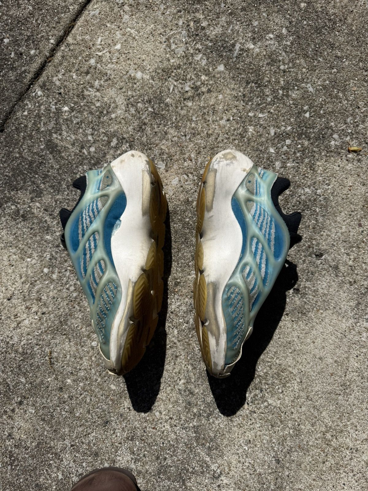 Yeezy Adidas Yeezy Distressed 700 V3 'Arzareth' Size US 7 / EU 40 - 5 Thumbnail