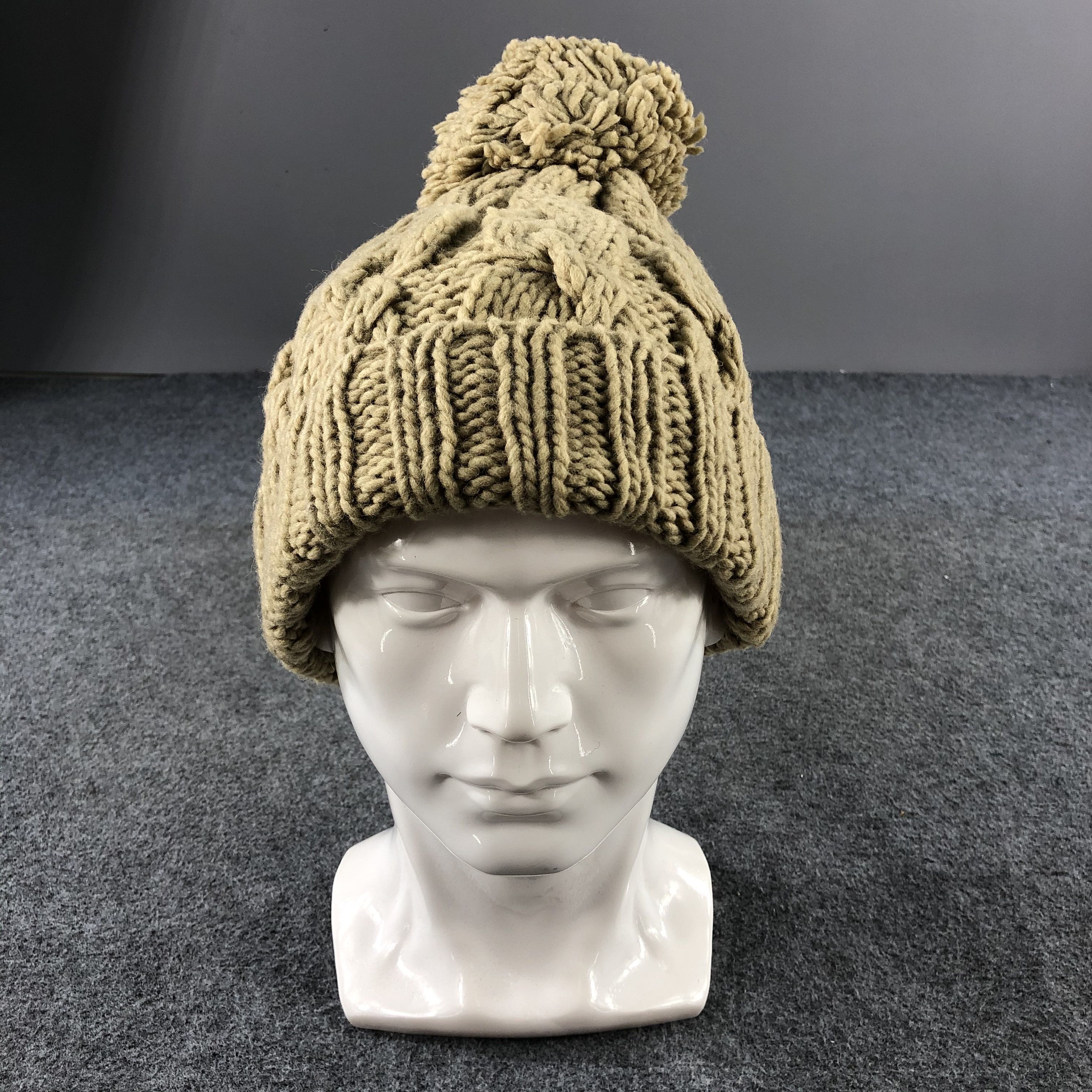 Japanese Brand Unknown Cable Knit Bobble Beanie Snowcap Snow Hat B455 Size ONE SIZE - 1 Thumbnail