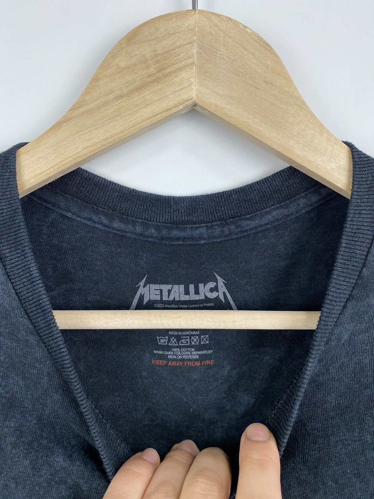 Metallica 🇺🇸 Vtg Y2K Metallica Soon You’ll Please Their Appetite Shirt Size US M / EU 48-50 / 2 - 4 Thumbnail