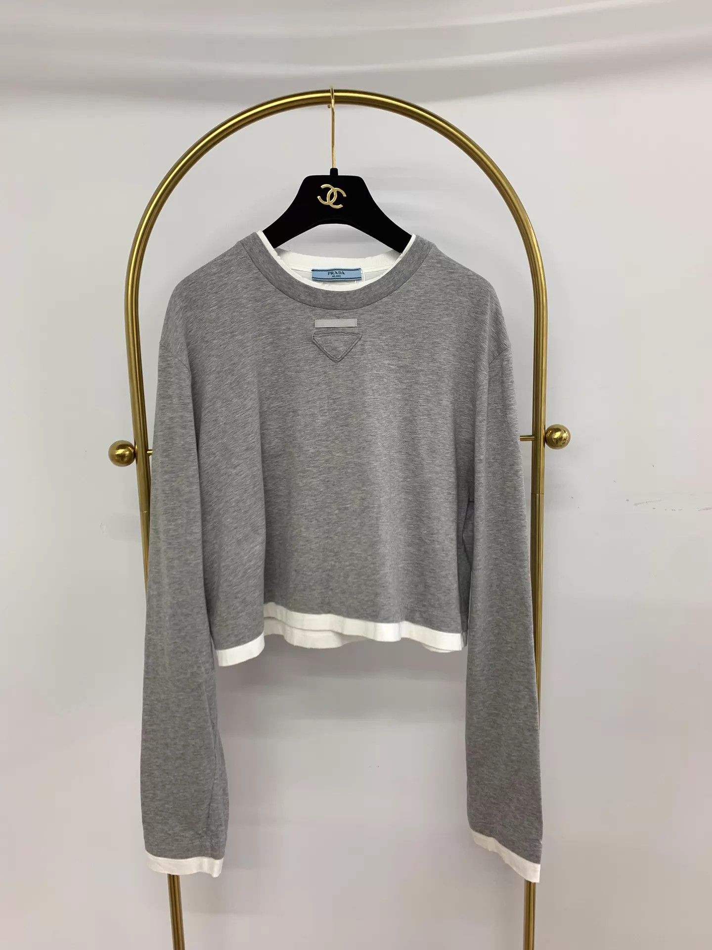 Prada Prada 25FW Gray Color Blocked Long Sleeve T-Shirt XS New Size XS / US 0-2 / IT 36-38 - 1 Thumbnail