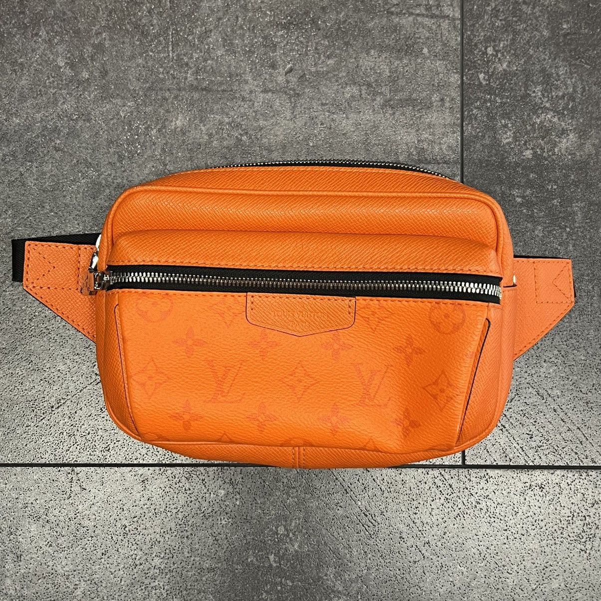 Louis Vuitton Louis Vuitton Messenger Monogram Eclipse Volcano Orange Size ONE SIZE - 1 Thumbnail