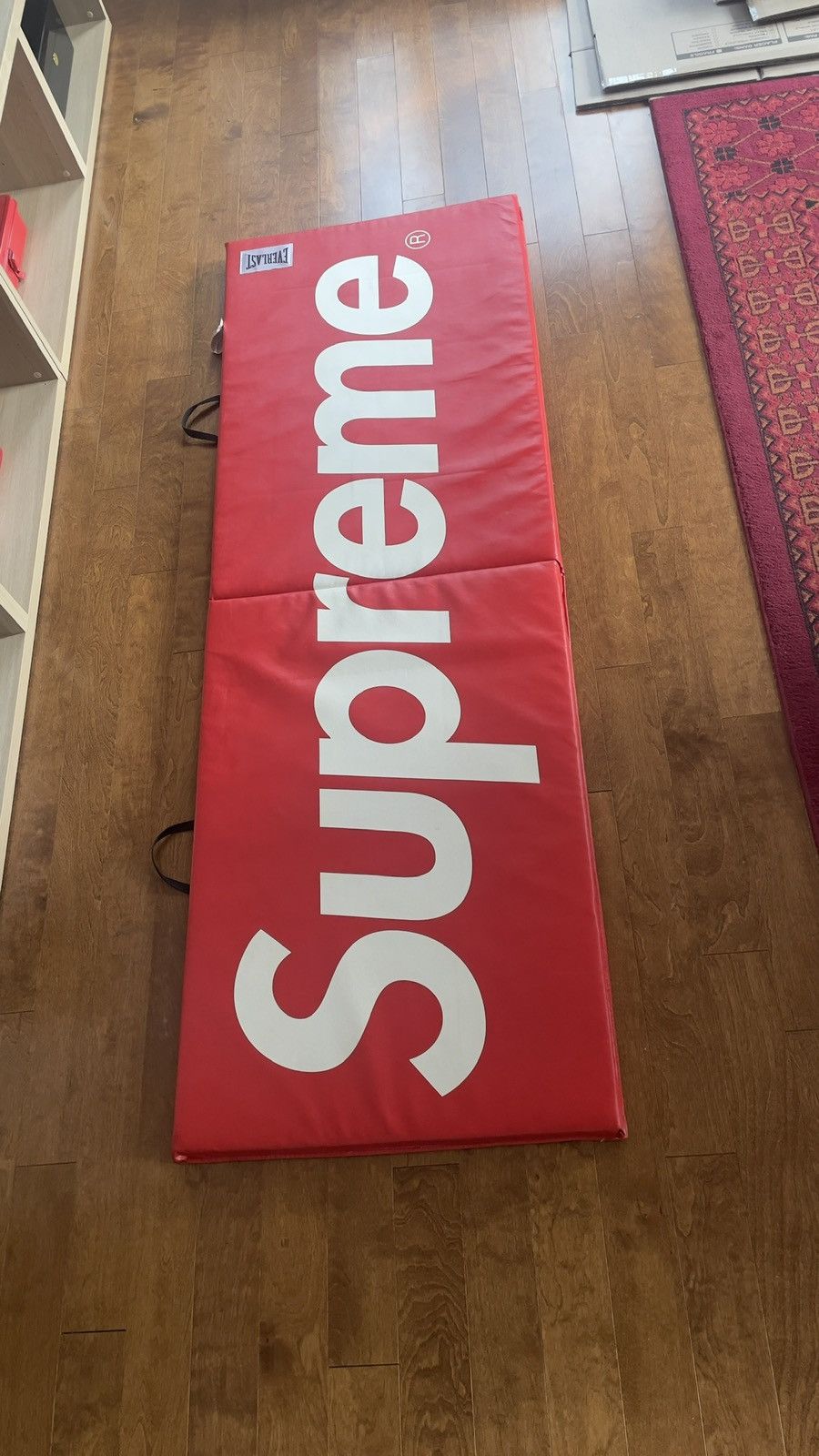 シュプリーム　Supreme Everlast マット Supreme Everlast Folding Exercise Mat Red - FW17 - US