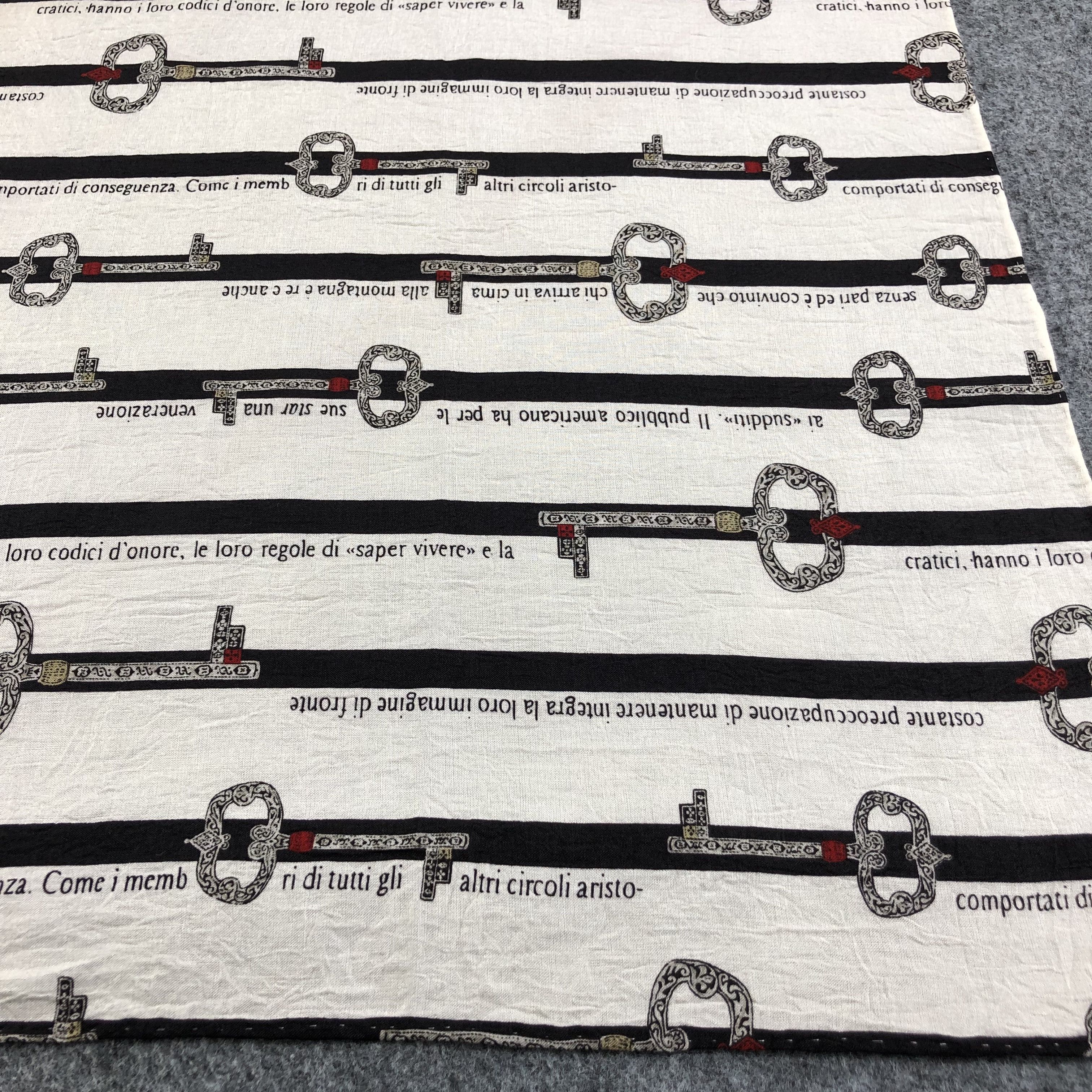 Japanese Brand Luxury Keys Hand Rolled Silk Scarf M847 Size ONE SIZE - 3 Thumbnail
