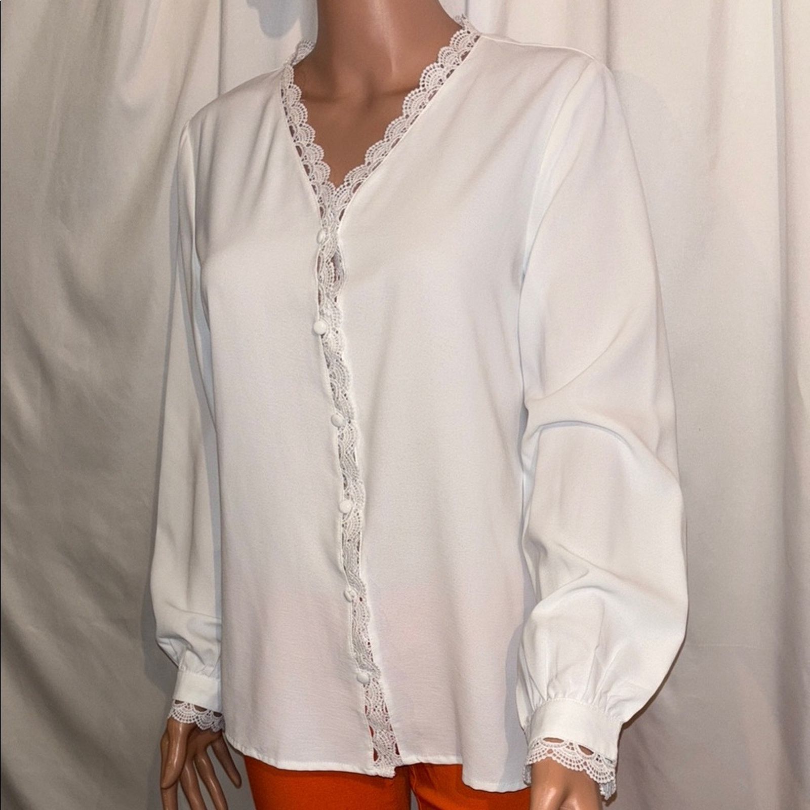 The Unbranded Brand Elegant White Lace Trim Blouse - Small Size S / US 4 / IT 40 - 1 Thumbnail