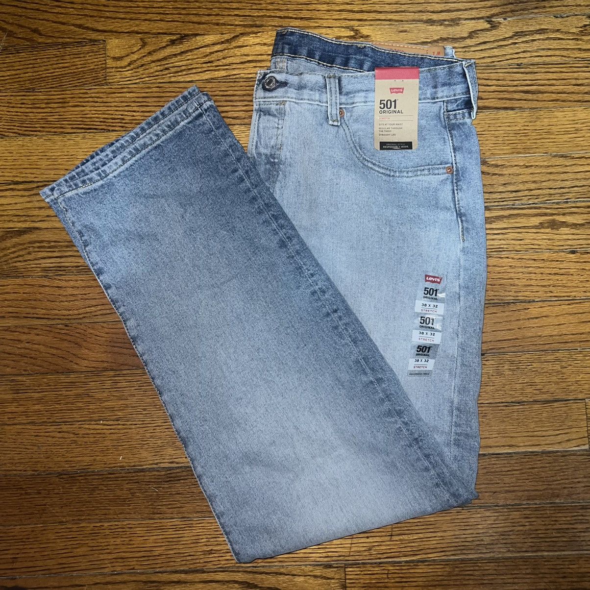 Levi's Brand New Levi’s 501 Original Light Blue Size: 38X32 Size US 38 / EU 54 - 1 Thumbnail
