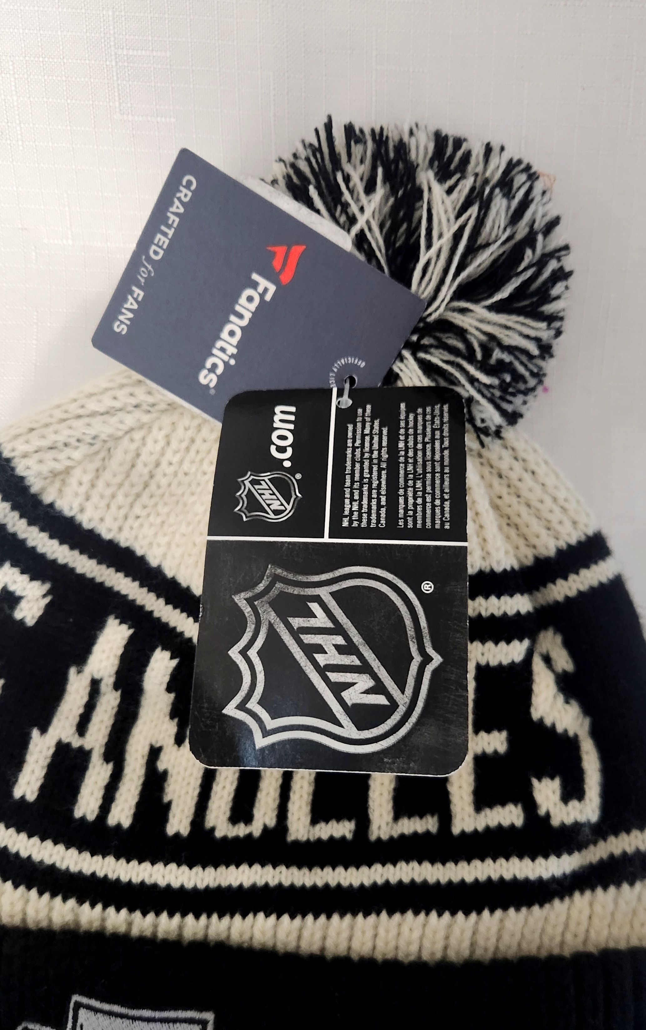 NHL NHL FANATICS KNIT RETRO OSFA WARM BEANIE POM POM NEW Size ONE SIZE - 4 Thumbnail