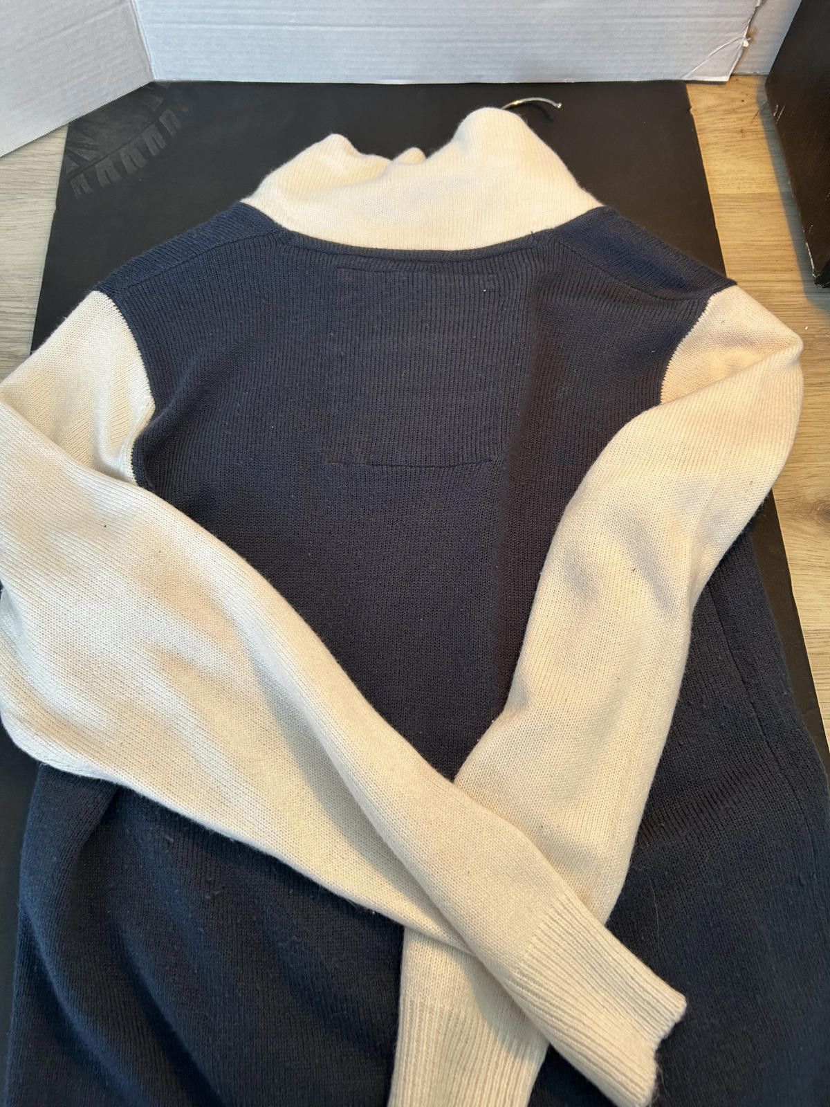 Other Tokyo Laundry Varsity Knit Cardigan Navy Cream Men’s Size XL Size US XL / EU 56 / 4 - 5 Thumbnail