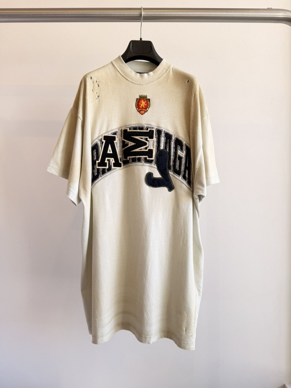Balenciaga BALENCIAGA Men's Skater T Shirt Oversized In Neutral Size 1 Size US XXS / EU 40 - 1 Thumbnail