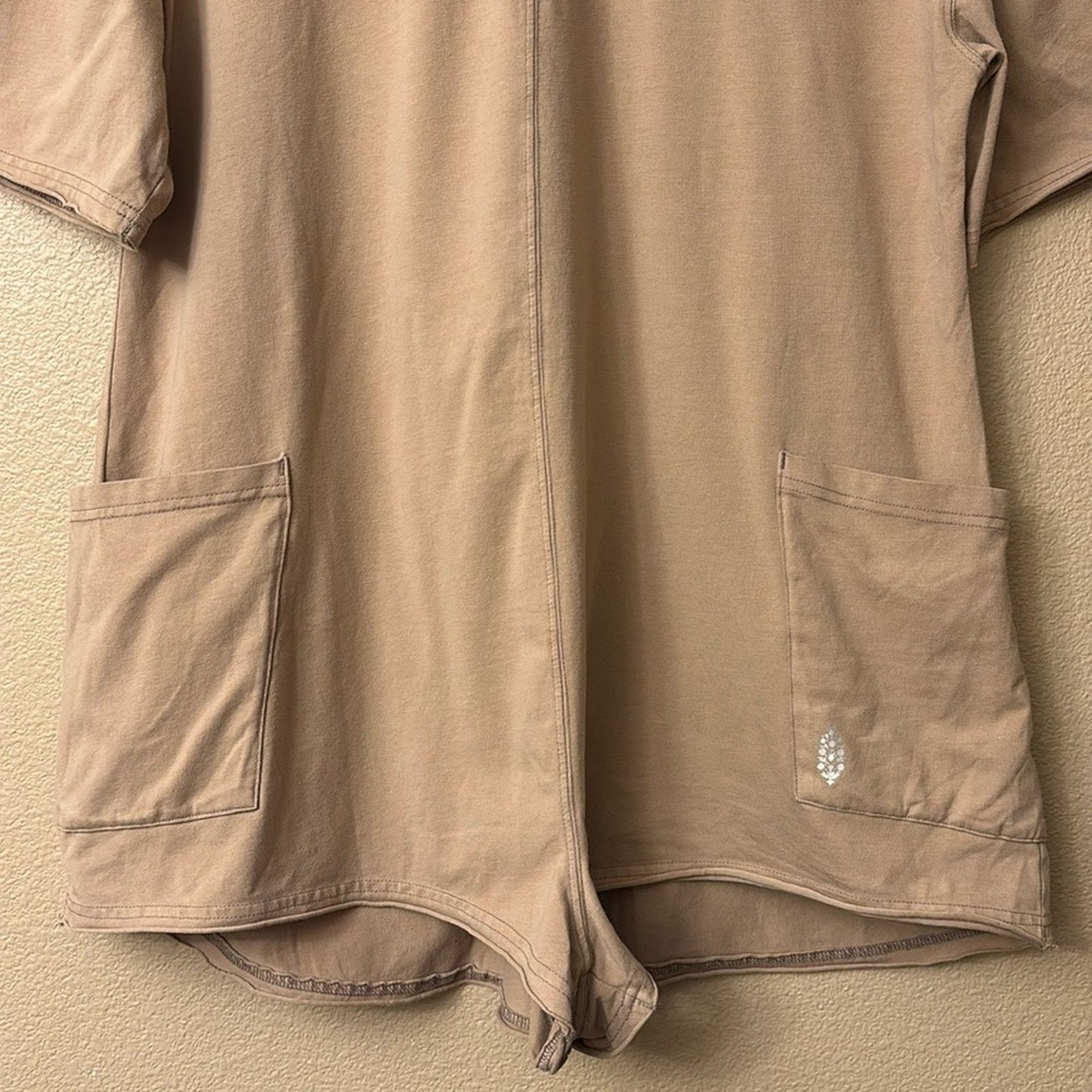 Free People NEW! $60 FREE PEOPLE Movement XS HOT SHOT TEE ROMPER Shorts Size 26" / US 2 / IT 38 - 12 Thumbnail
