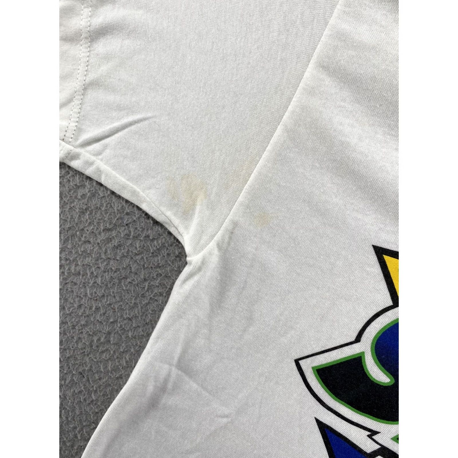 Gildan Vintage Gildan Shirt Mens L White Short Sleeve Crew Neck Logo Retro Y2K All Sport Body Quencher Sports Drink Size US L / EU 52-54 / 3 - 3 Thumbnail