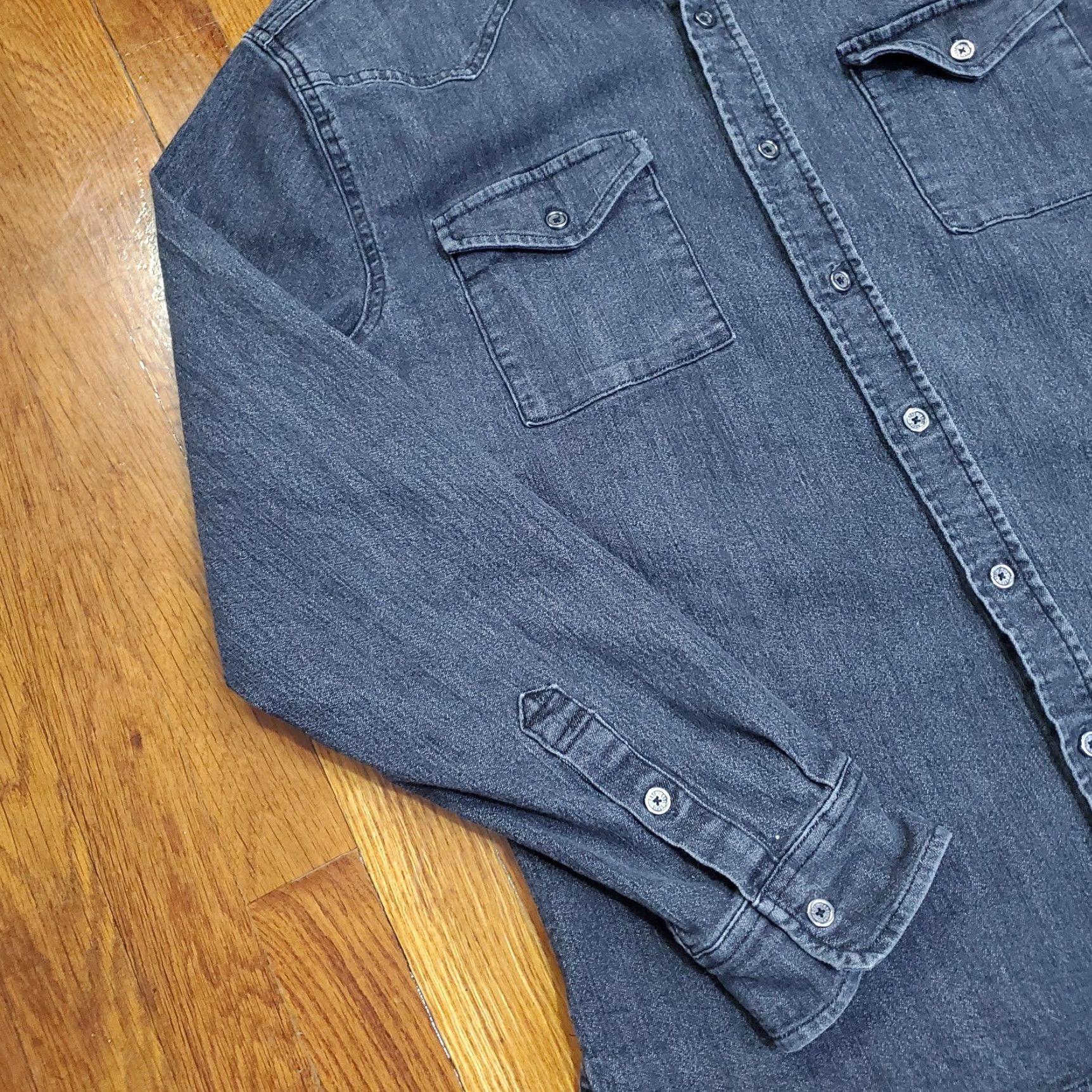 Frye Frye Shirt Mens Large Gray Denim Western Stretch Button Front Long Sleeve Casual Size US L / EU 52-54 / 3 - 2 Thumbnail