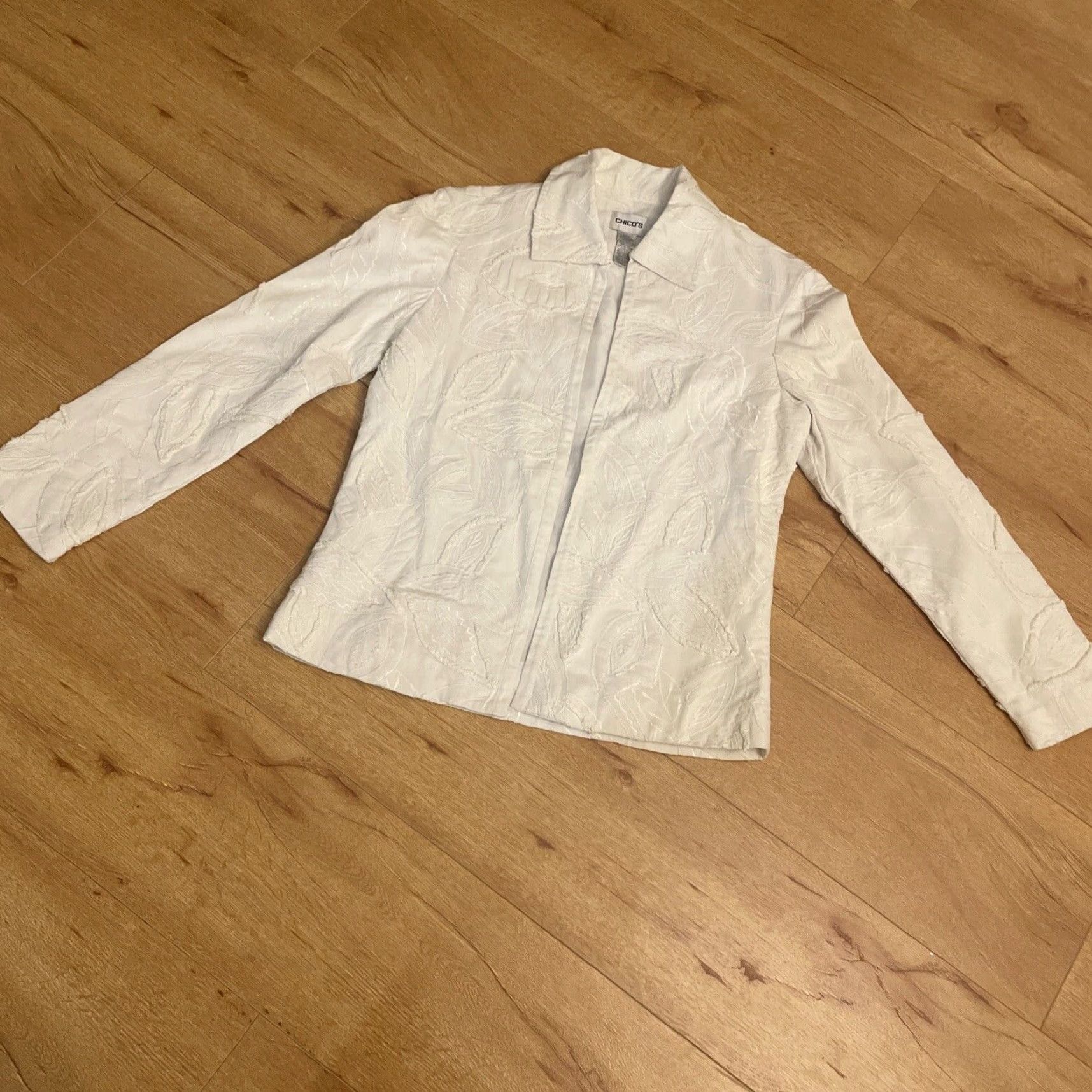 Vintage VINTAGE Chico’s Blazer Jacket Floral Embroidery Leaf Botanical Ivory S Women Size S VTG Size S / US 4 / IT 40 - 2 Thumbnail