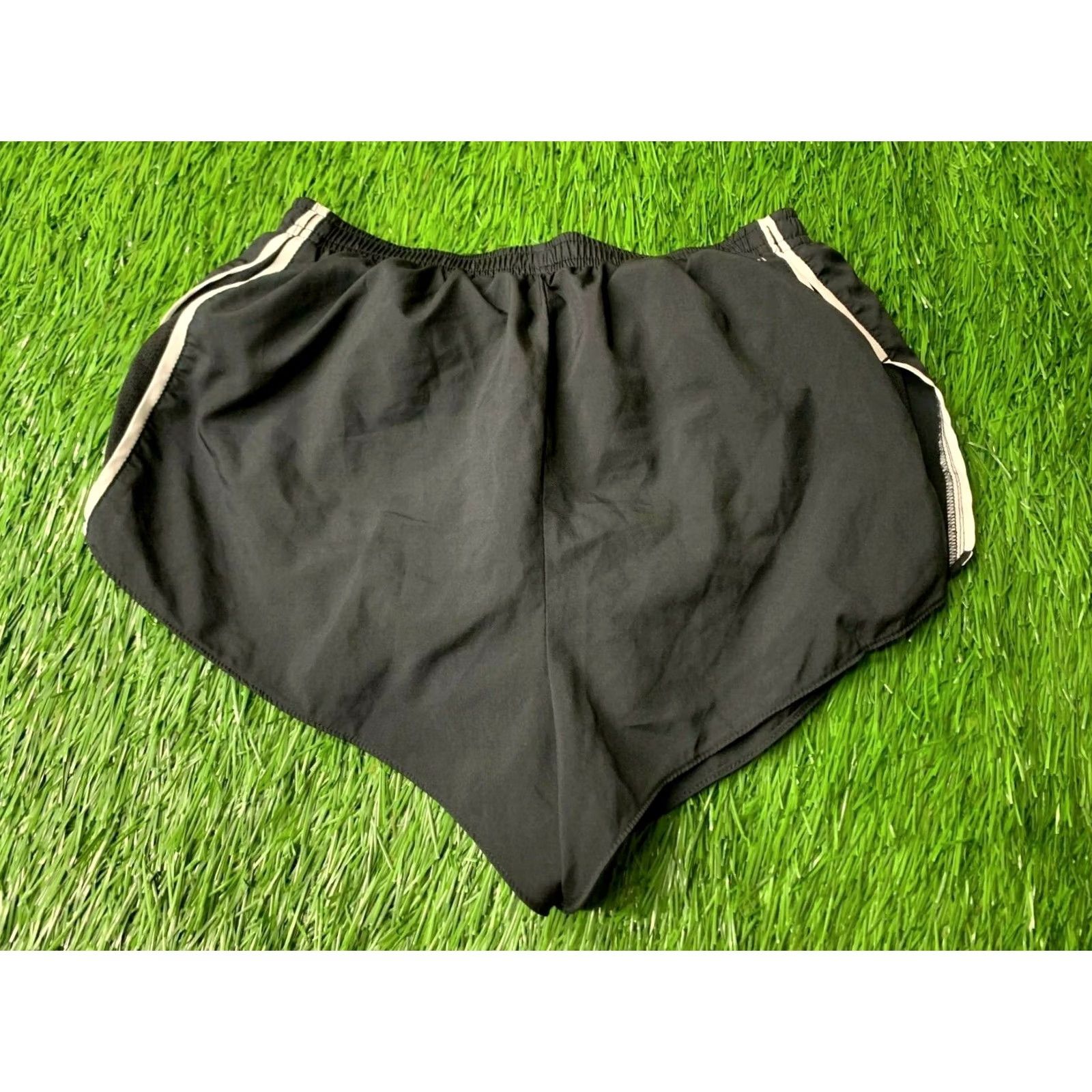 Nike NIKE Dri-FIT Tempo ORIGINAL Women Training Shorts L Black and White Floral 90s Activewear Womens Size 36" / US 14 / IT 50 - 7 Thumbnail