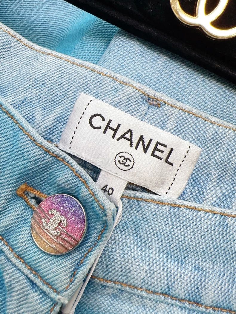 Chanel Chanel 24C early spring show blue gradient faded jeans Size 26" / US 2 / IT 38 - 6 Thumbnail