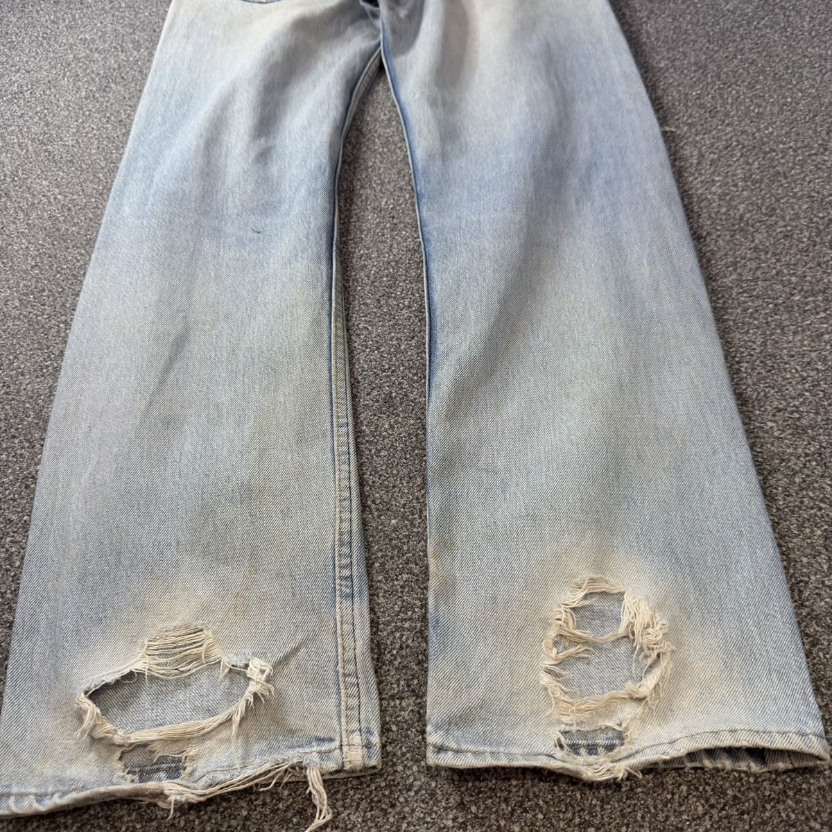 Levi's Vintage Clothing Vintage Heavy Destroyed Grunge Levis 501 Dirty Washed Denim Size US 33 - 12 Thumbnail