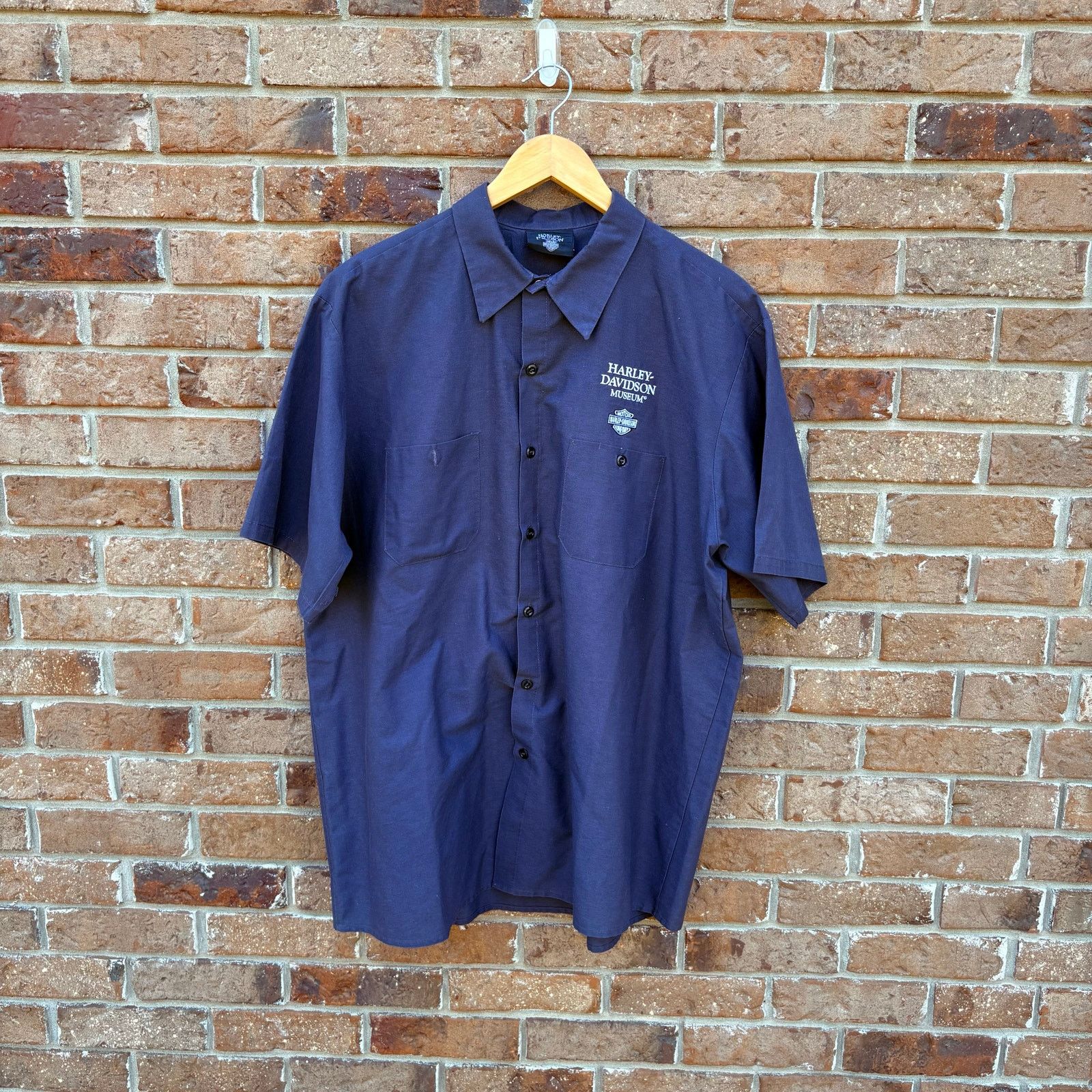 Vintage Vintage Y2K Harley Davidson Museum Shop Shirt XL Size US XL / EU 56 / 4 - 1 Thumbnail