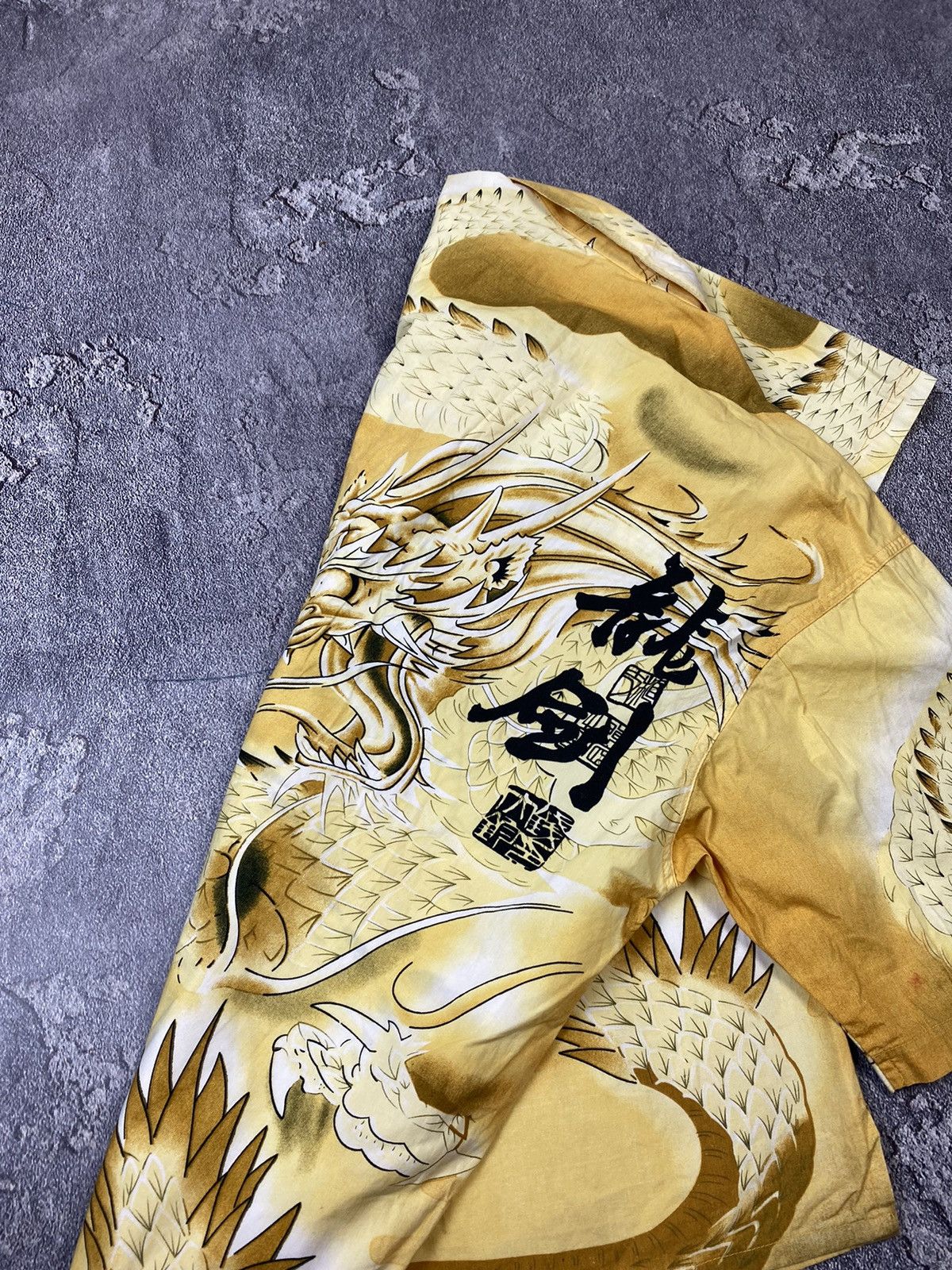 Japanese Brand VTG 00d Dragon Shirt Japanese Brand Y2K Streetwear Size M Size US M / EU 48-50 / 2 - 6 Thumbnail