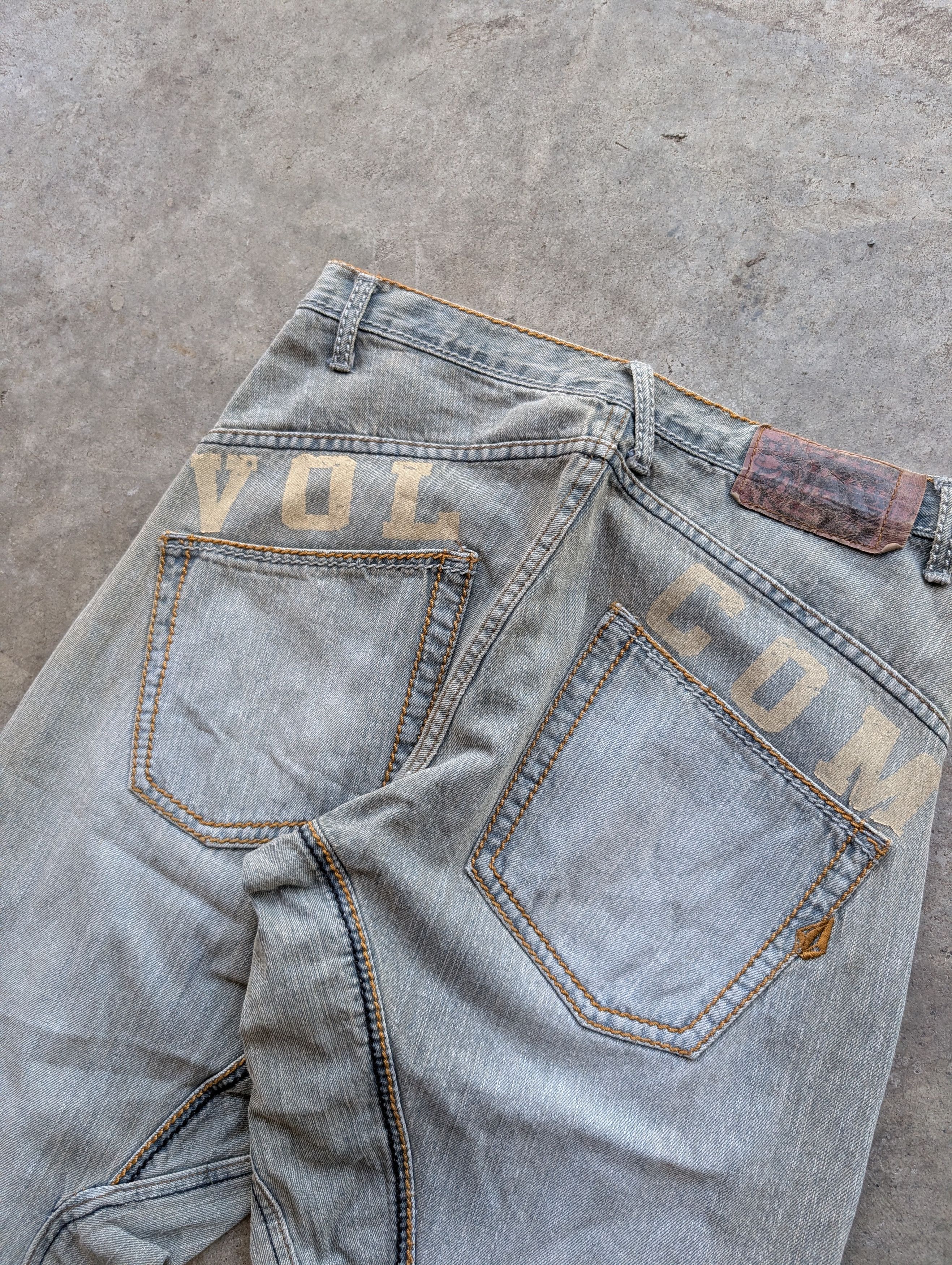 Levi's volcom Levi's engineered style denim y2k vintage 90s Size US 31 - 1 Thumbnail