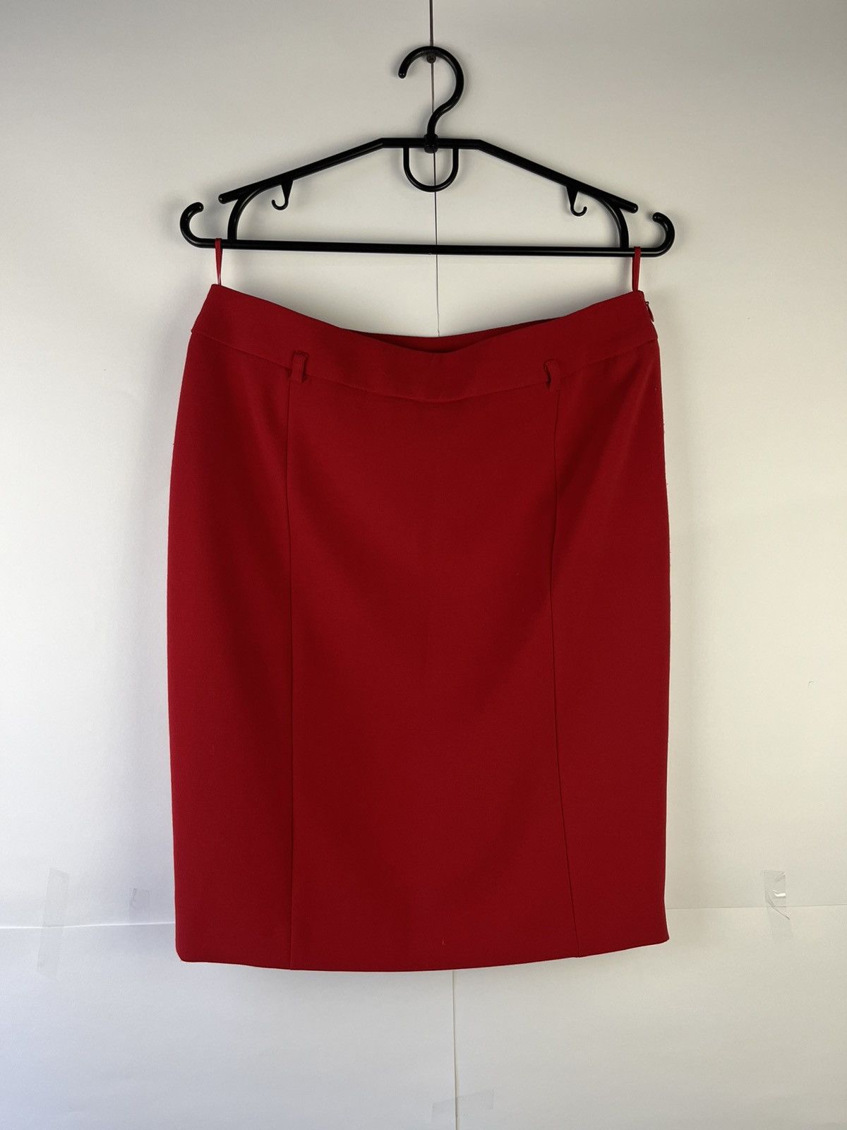 Weekend Max Mara Weekend Max Mara Luxury Solid Skirt Size 27" / US 4 / IT 40 - 1 Thumbnail