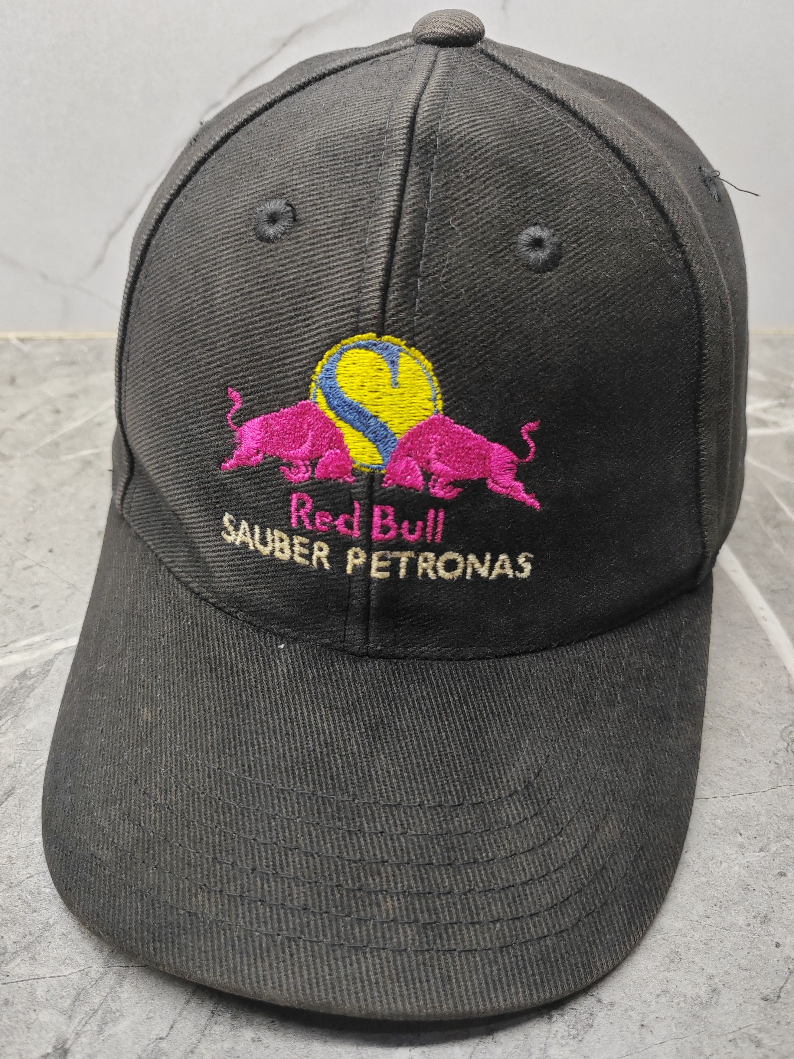 Red Bull Vintage Red Bull Sauber Petronas Formula 1 Cap Hat Size ONE SIZE - 1 Thumbnail