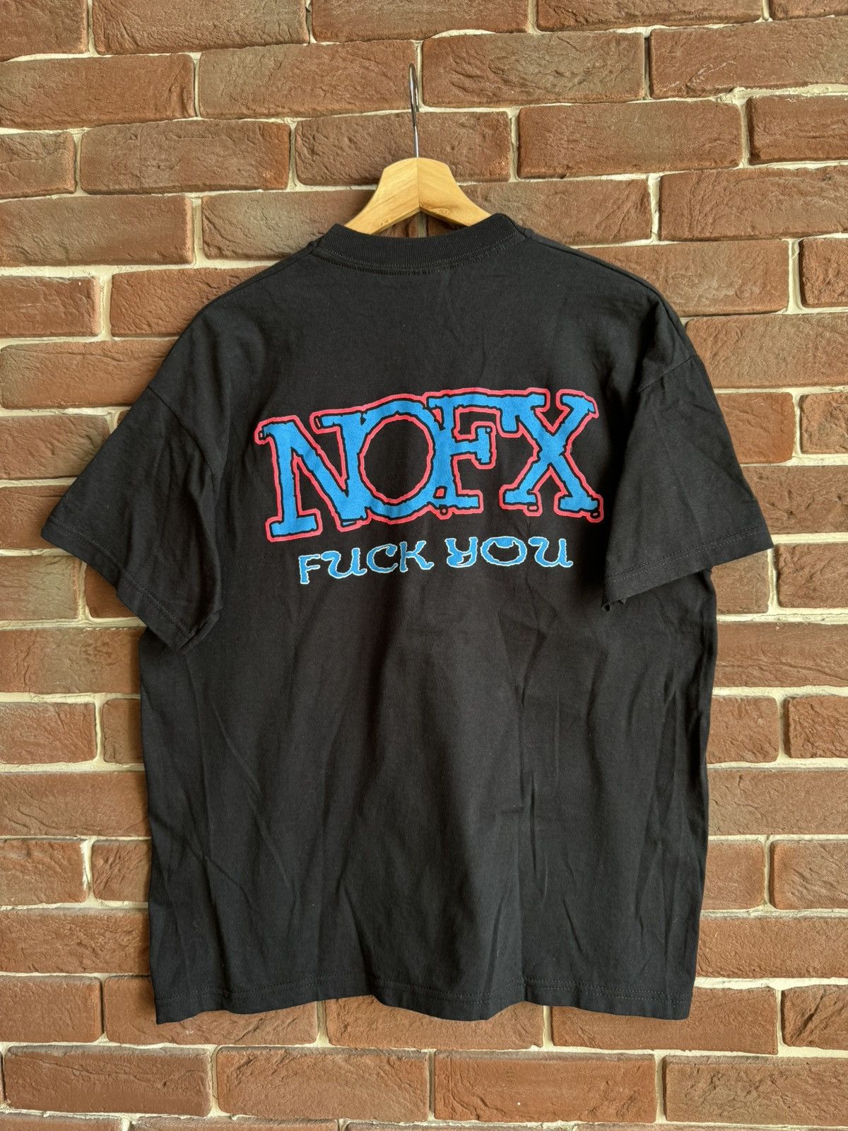 Band Tees Vintage 00s 2002 NOFX Fuck You Punk Hardcore Ban T-Shirt Size US L / EU 52-54 / 3 - 2 Thumbnail