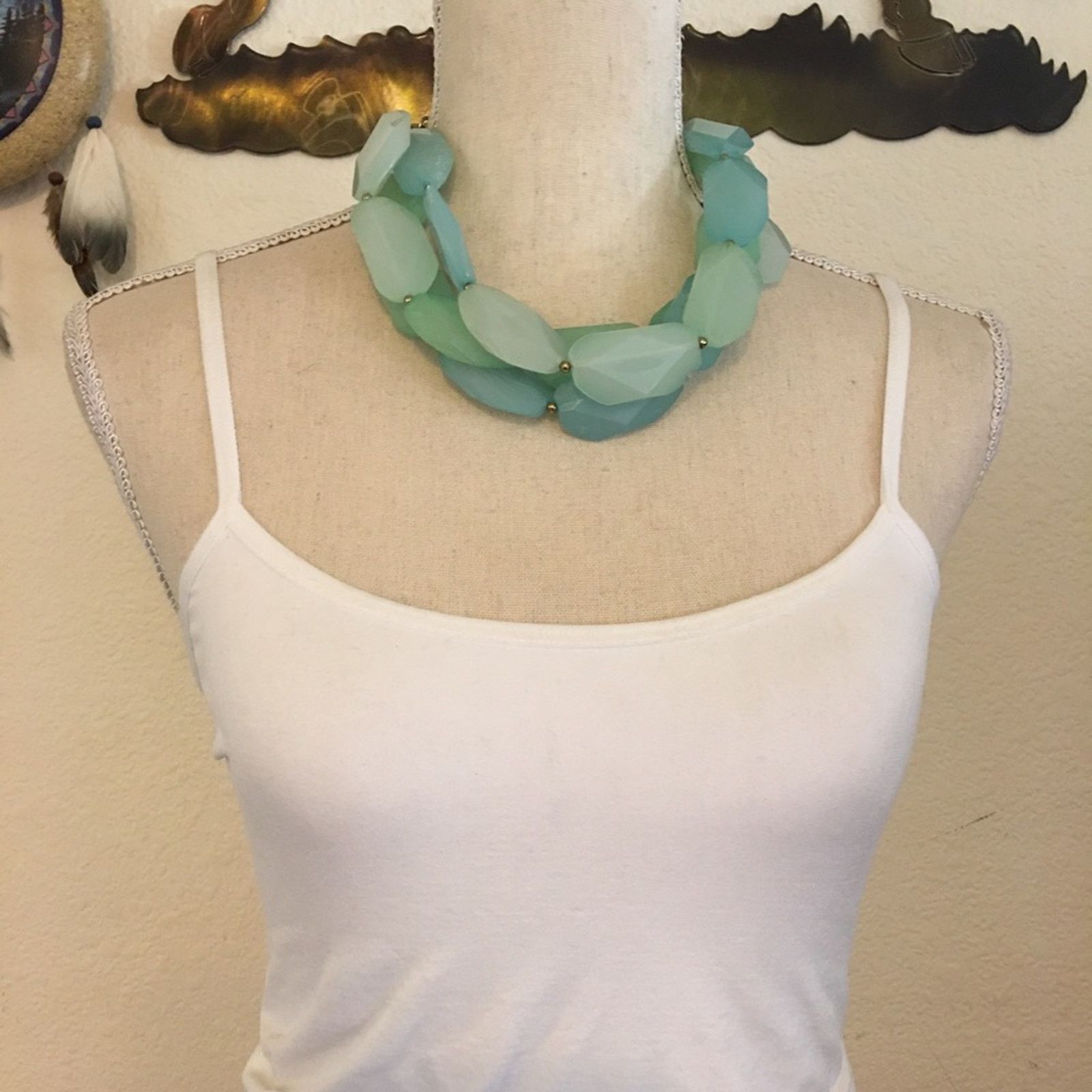 Jewelry Large chunky cool blue faceted bead necklace Size ONE SIZE - 3 Thumbnail