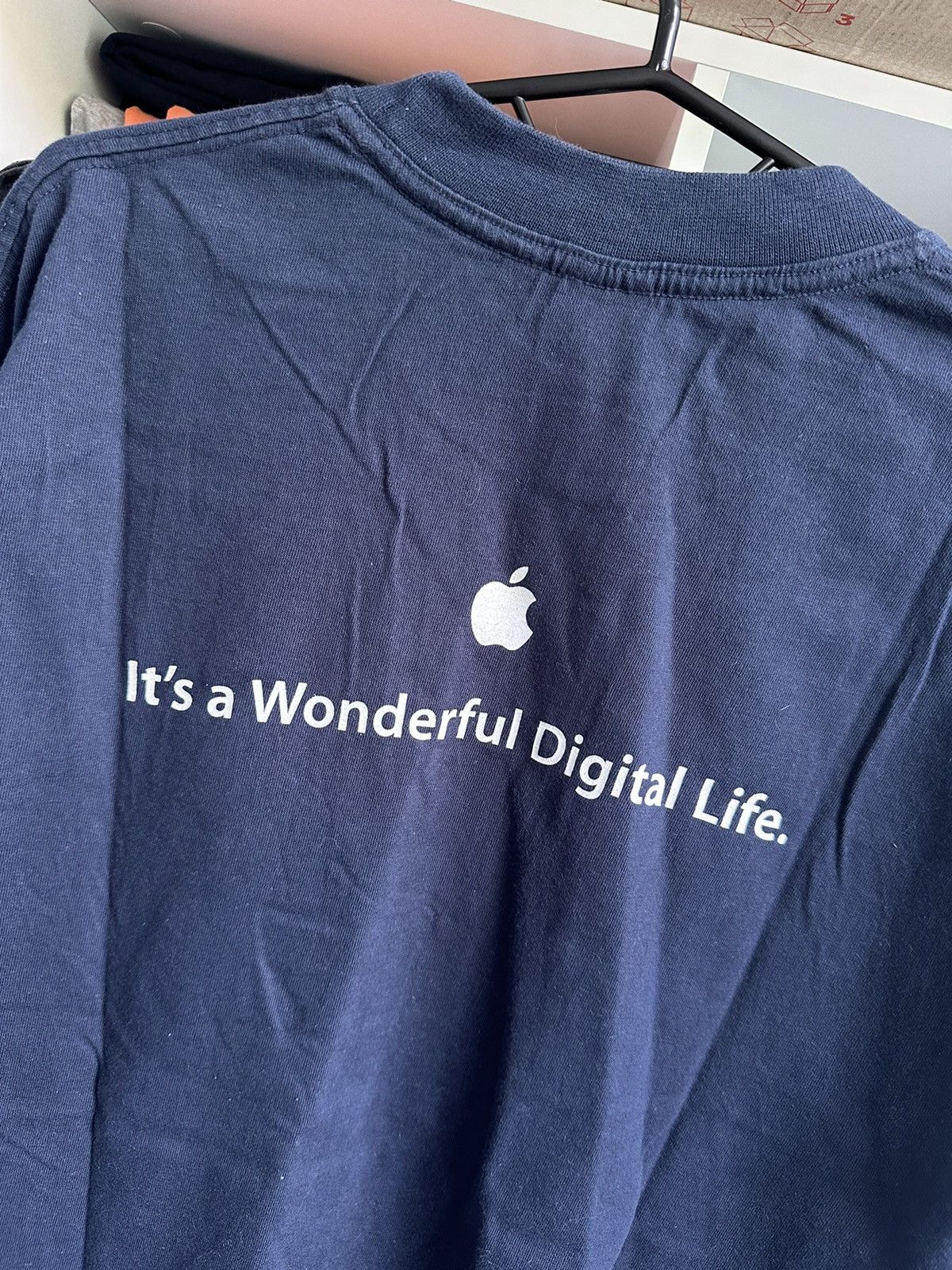 Apple 🔥VINTAGE APPLE FADED PROMO 00’s T-SHIRT🔥 Size US L / EU 52-54 / 3 - 7 Thumbnail