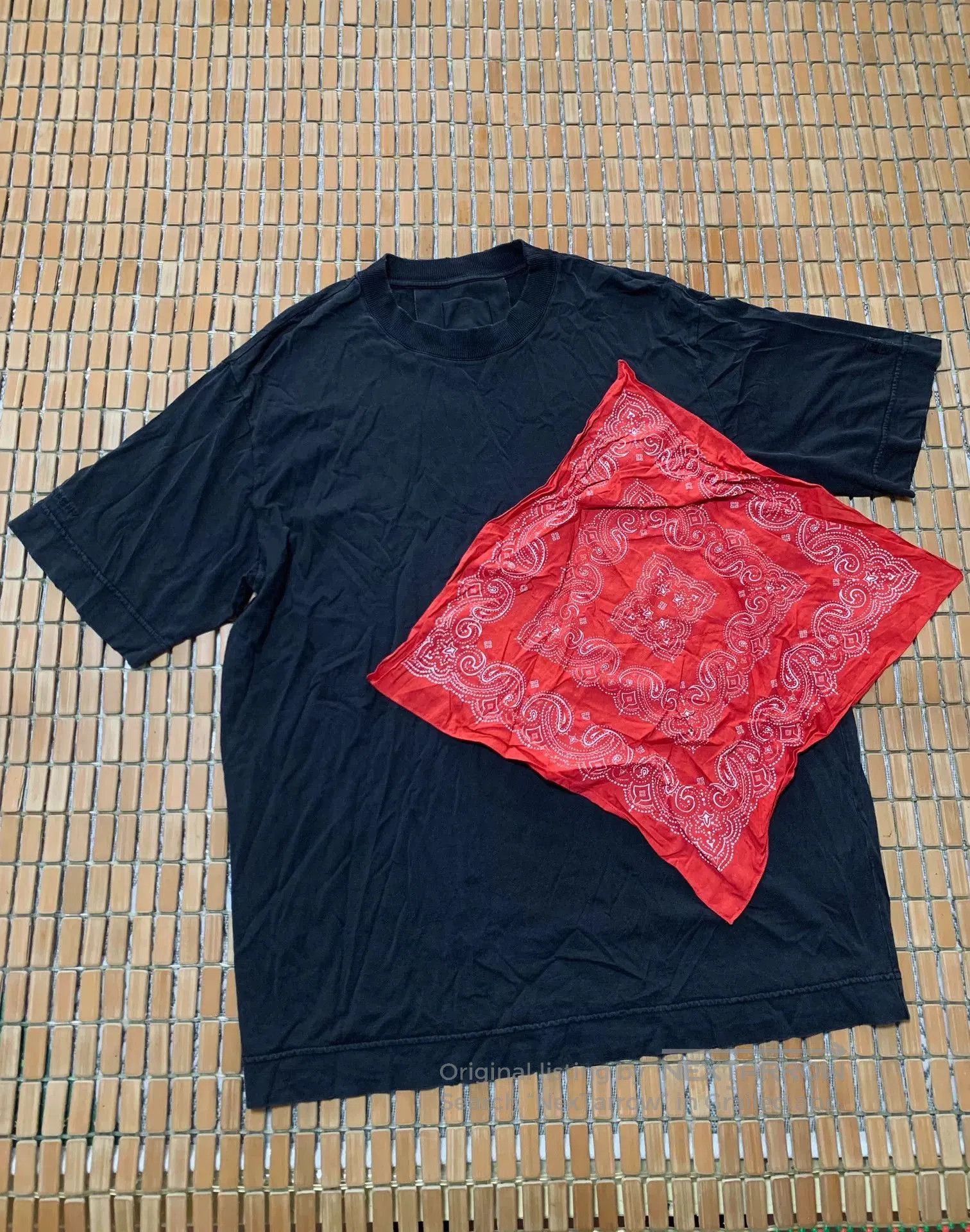 Givenchy Givenchy Bandana Patch Distressed Short Sleeve. Size US S / EU 44-46 / 1 - 1 Thumbnail