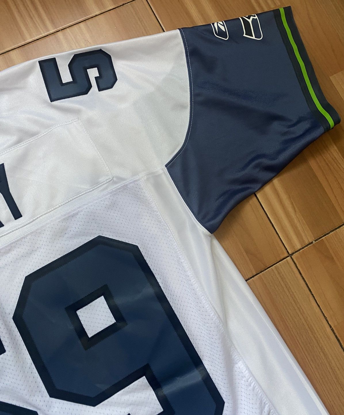 Reebok Reebok Seattle Seahawks Singed #59 Aaron Currey Jersey Mens Size US L / EU 52-54 / 3 - 11 Thumbnail