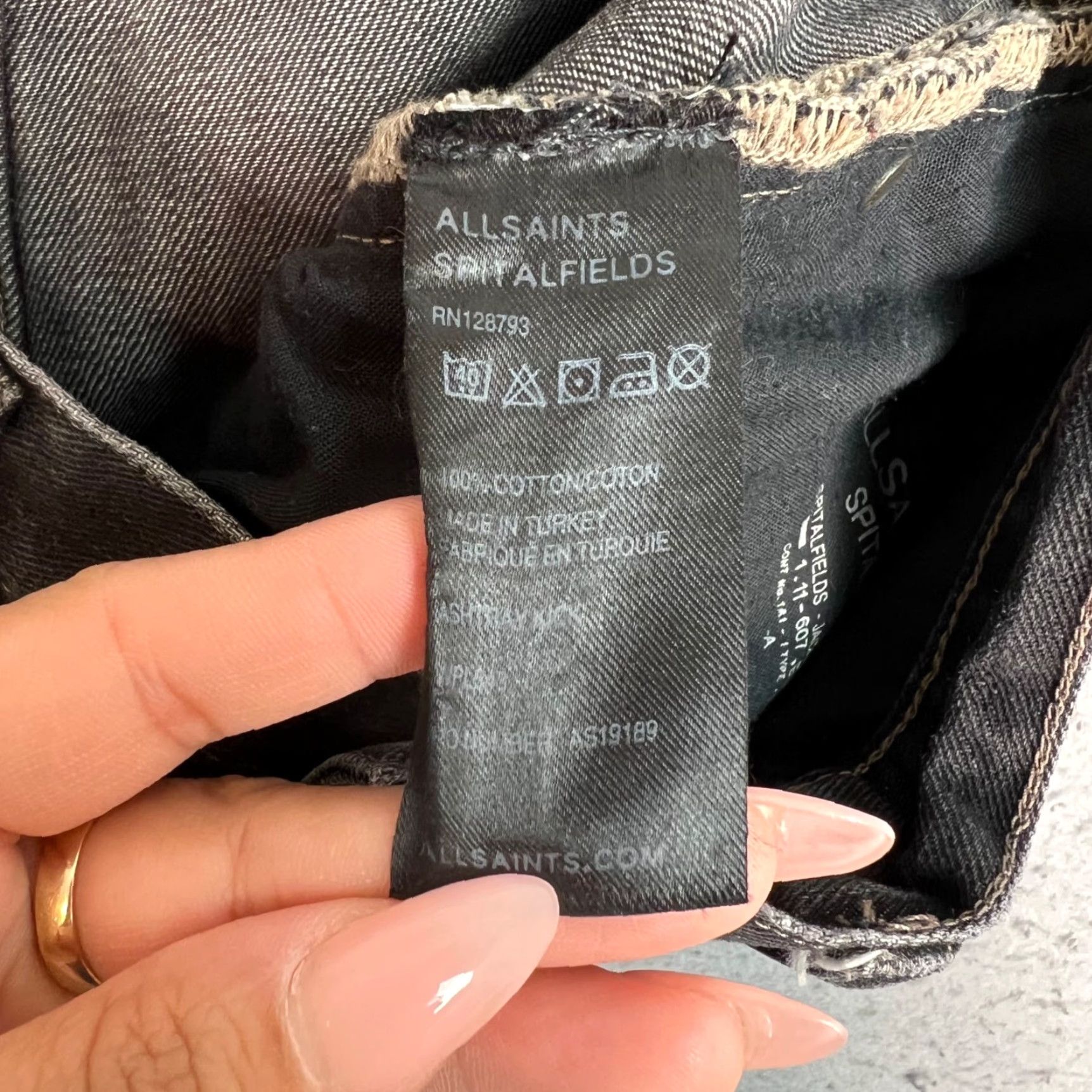 Allsaints VINTAGE AllSaints Spitalfields Mens Black Slim Fit Crop Jeans Adult 29 Regular 31x24 Cotton Denim Denim Tapered 90s Mens Size US 29 - 4 Thumbnail