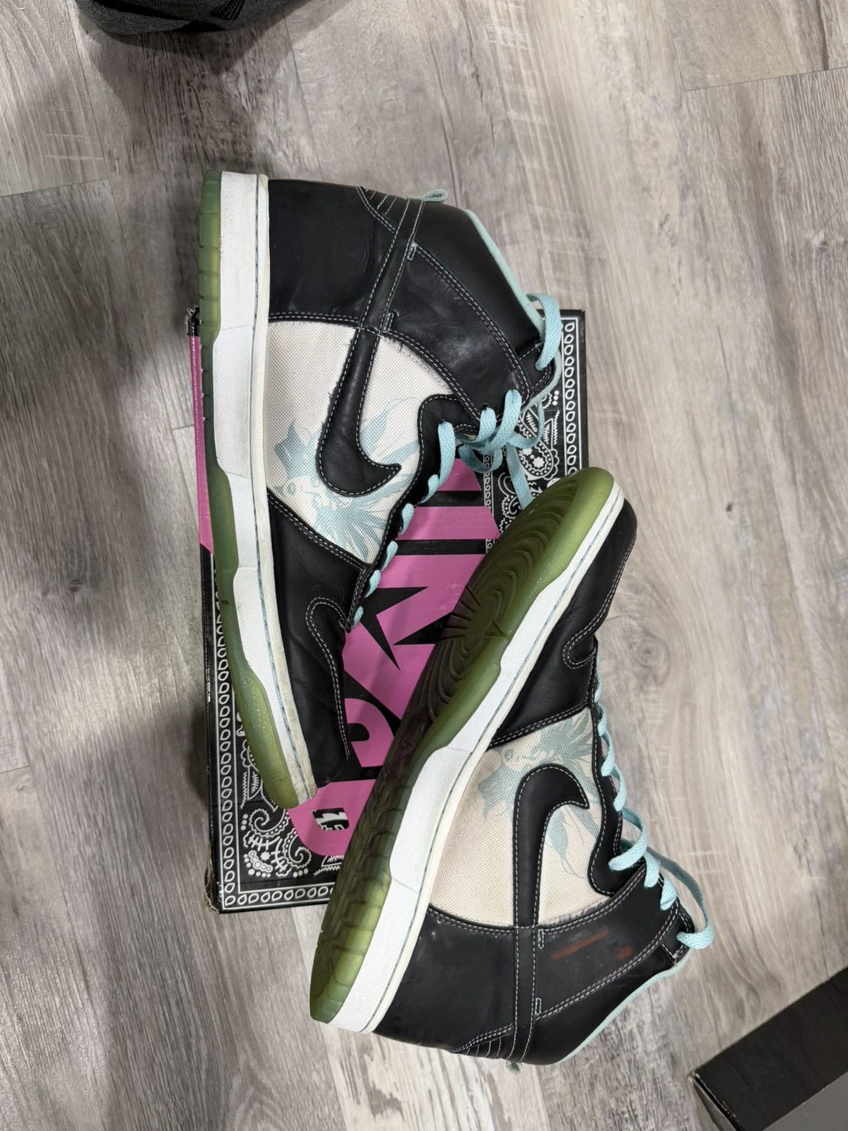 Nike Nike Dunk High Premium Santana Size US 12 / EU 45 - 4 Thumbnail