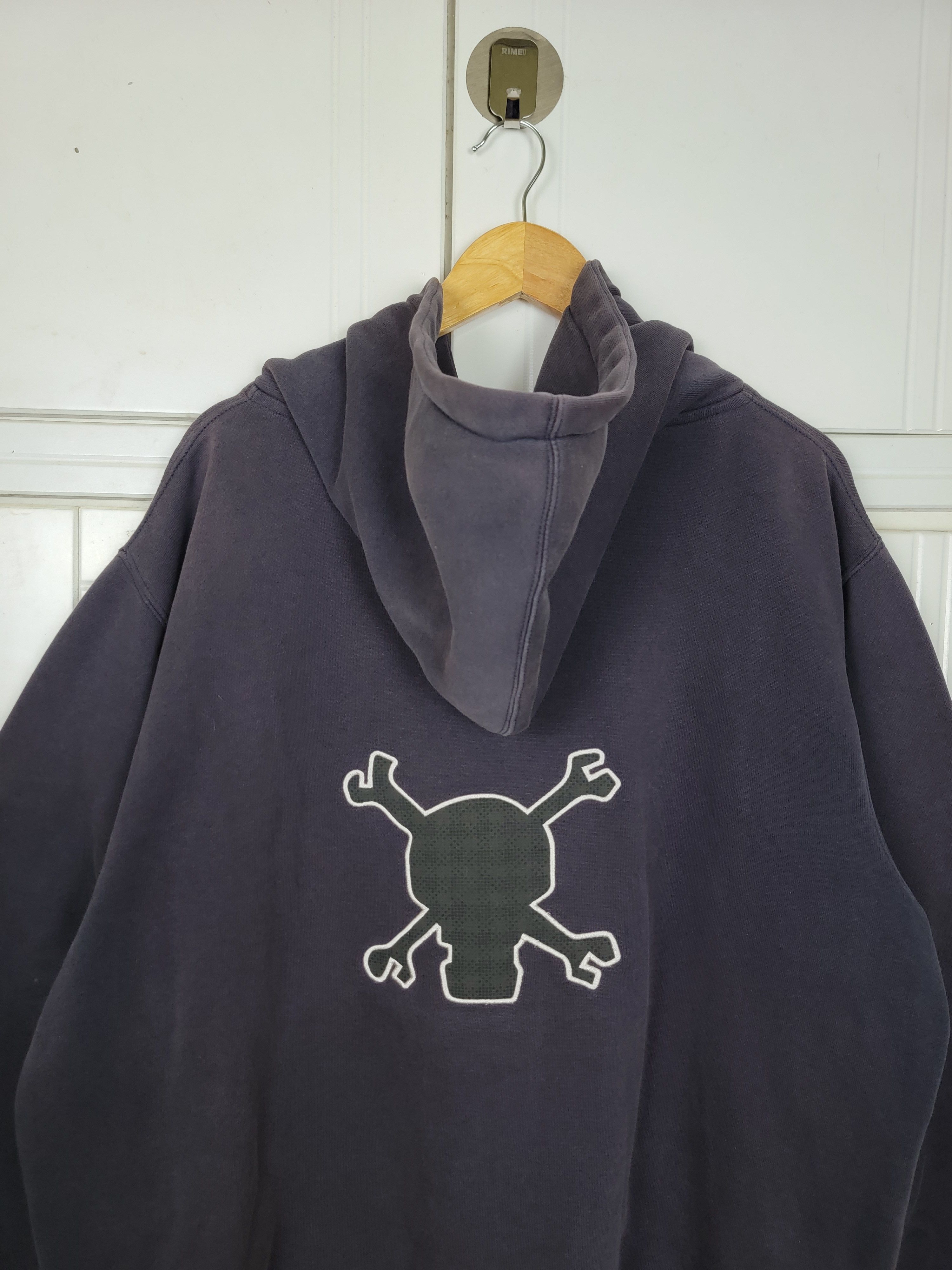 Stussy × Vintage Vintage Stussy Crossbone Pullover Hoodies Size US L / EU 52-54 / 3 - 2 Thumbnail