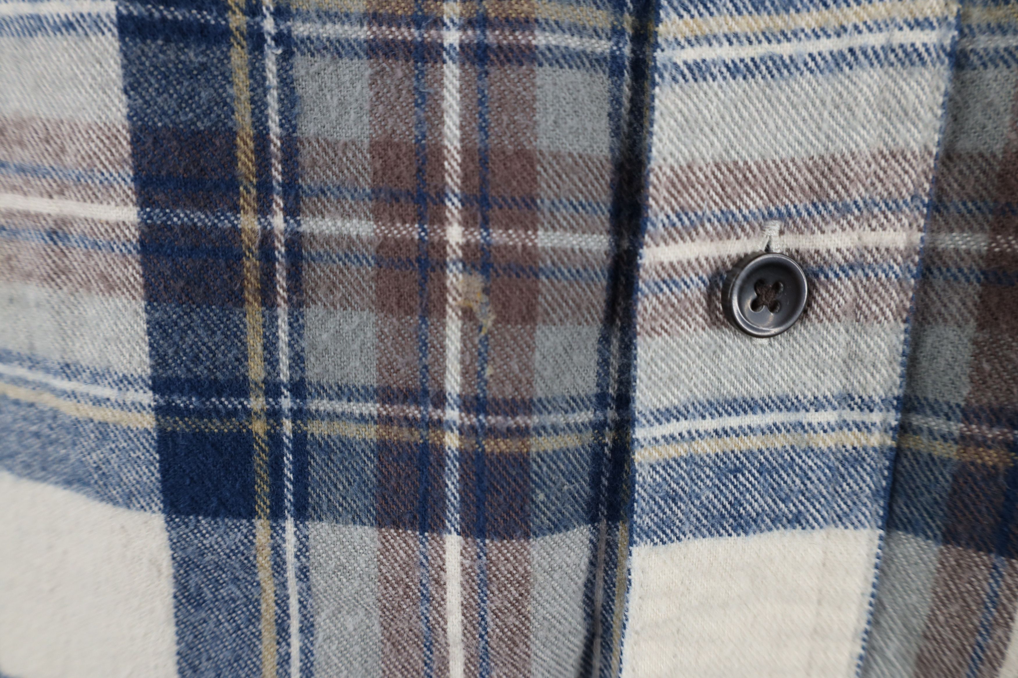 L.L. Bean × Vintage Vintage LL Bean Fitted Distressed Flannel Button Down Shirt Size US L / EU 52-54 / 3 - 4 Thumbnail
