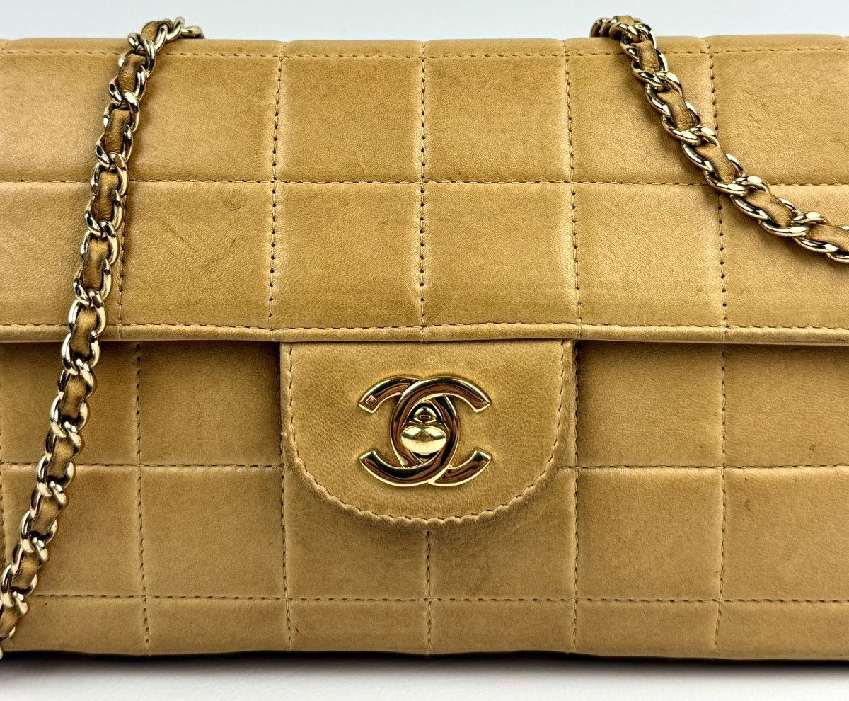 Chanel Chanel - 2000’s - East - West - Tan - Chocolate Bar - Flap Size ONE SIZE - 4 Thumbnail