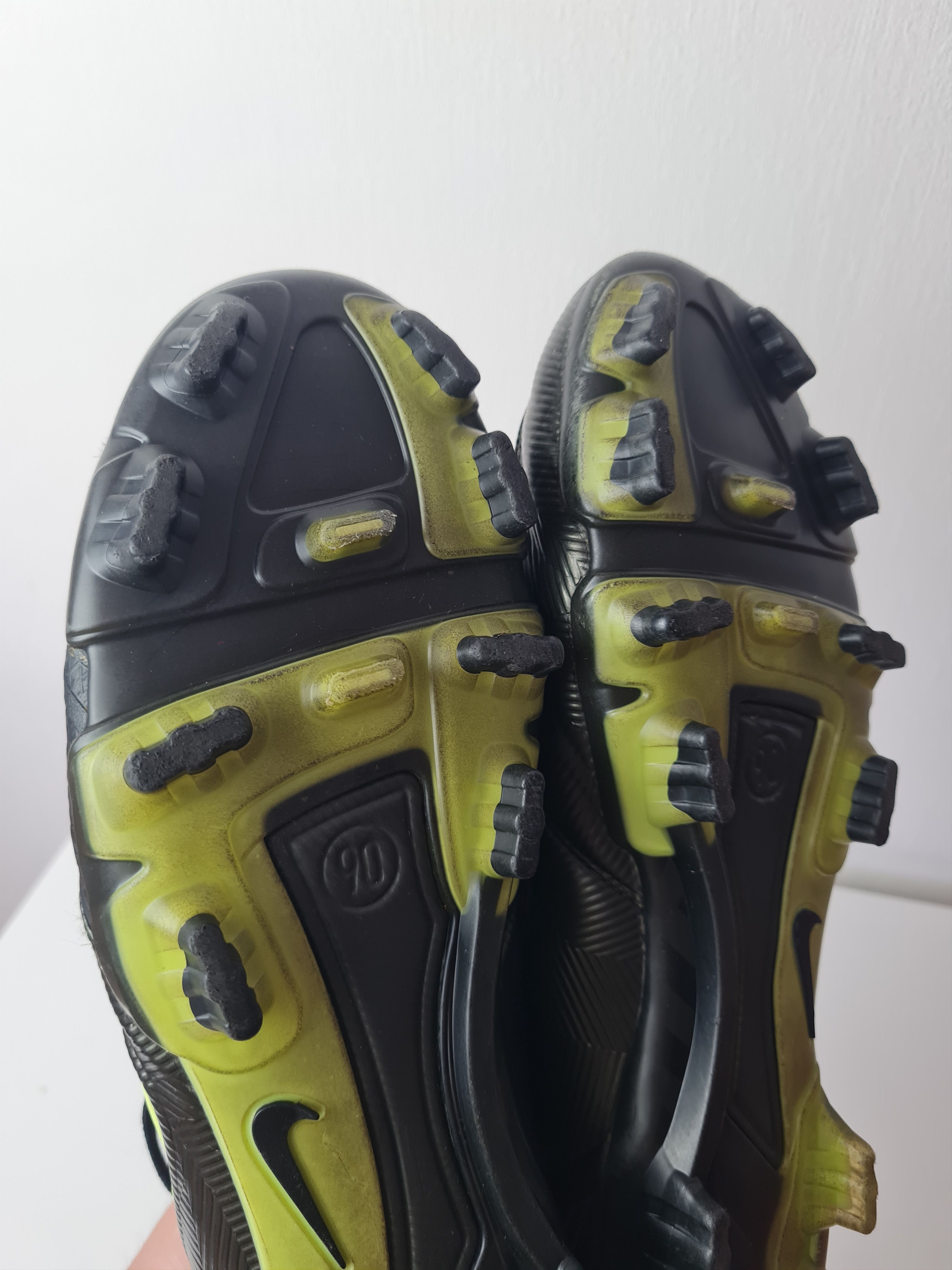 Nike Football Boots 2008 Nike Total 90 SG Zoom Air Laser Elite Size US 10 / EU 43 - 22 Thumbnail