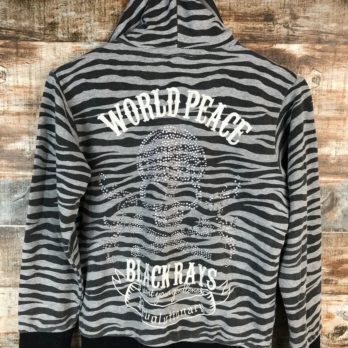 Japanese Brand DLL Bee Box Black Rays zebra Stripe skull Hoodie #A1571 Size US S / EU 44-46 / 1 - 3 Thumbnail