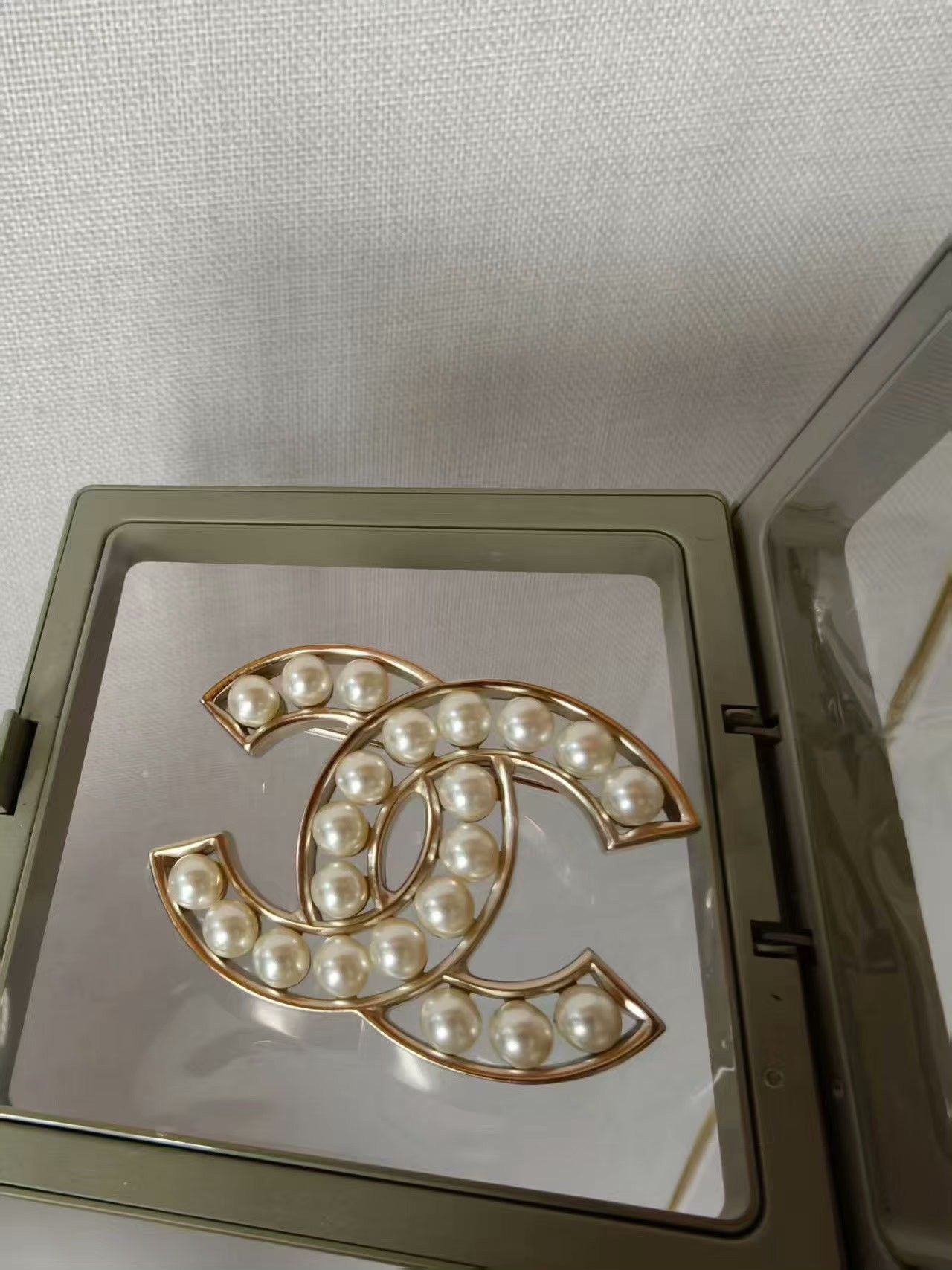 Chanel Chanel Large Pearl CC Brooch Size ONE SIZE - 1 Thumbnail