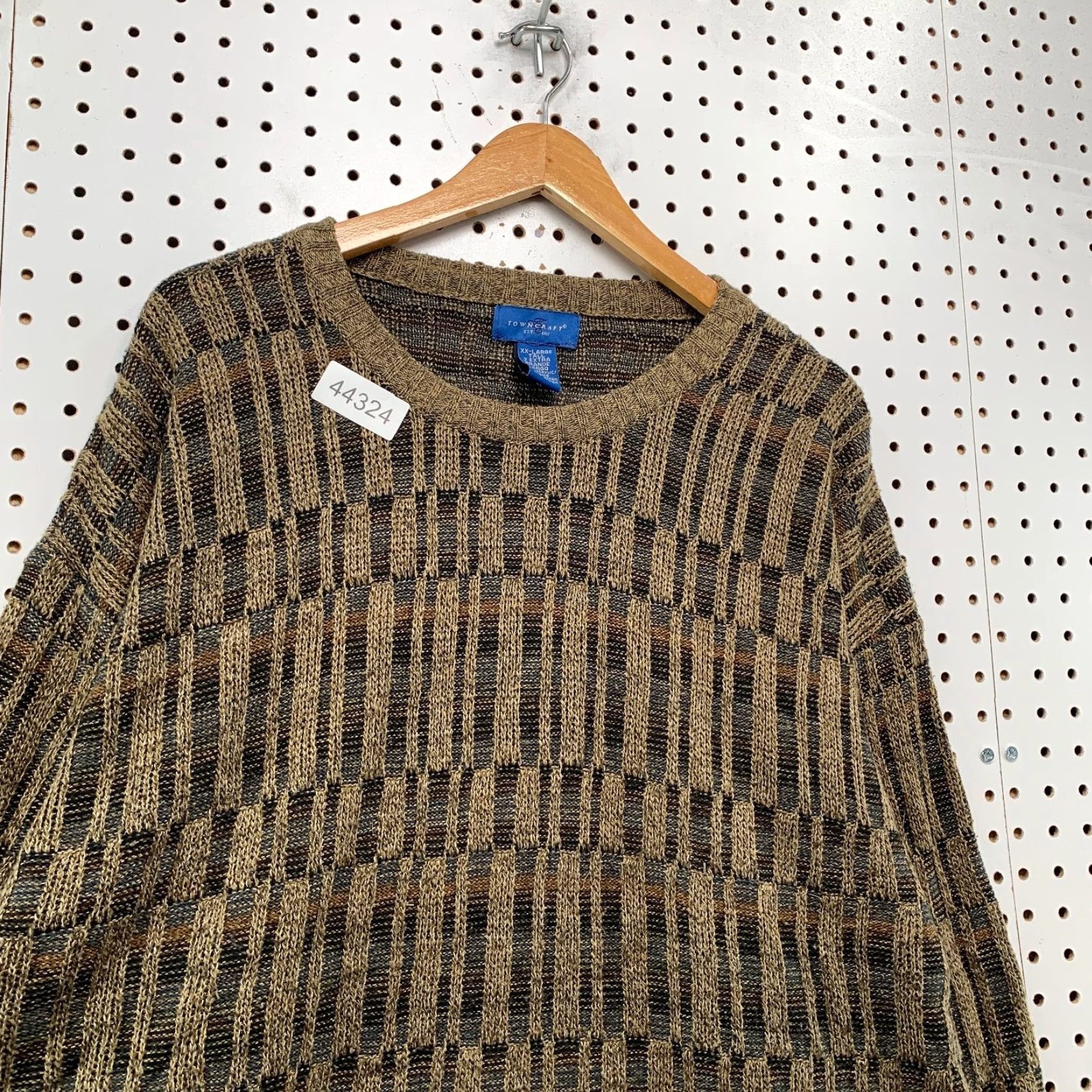 Vintage Vintage Towncraft 3d Kntit Sweater Mens 2XL Tall Brown Acrylic Made Taiwan Size US XXL / EU 58 / 5 - 7 Thumbnail