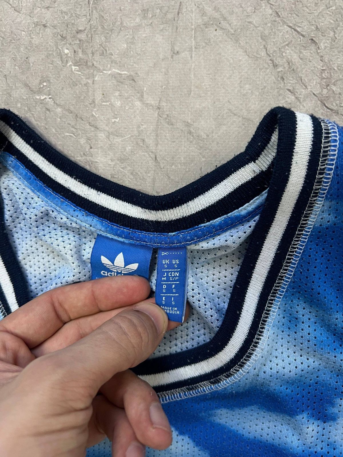 Adidas Adidas Originals T shirt Allover Clouds Vest Basketball S Size US S / EU 44-46 / 1 - 13 Thumbnail