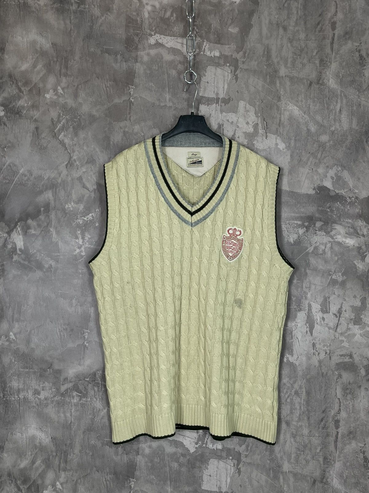 Tommy Hilfiger × Vintage Vintage 90s Tommy Hilfiger Dapper Cable Knit Sweater Vest Size US L / EU 52-54 / 3 - 1 Thumbnail