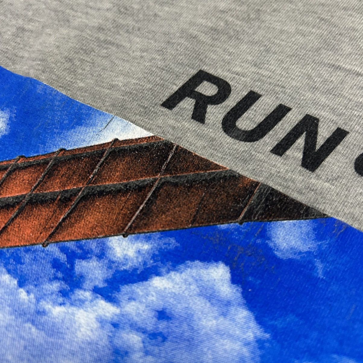 Nike Vintage Nike Run Big Logo 2004 festival tee size L Size US L / EU 52-54 / 3 - 5 Thumbnail