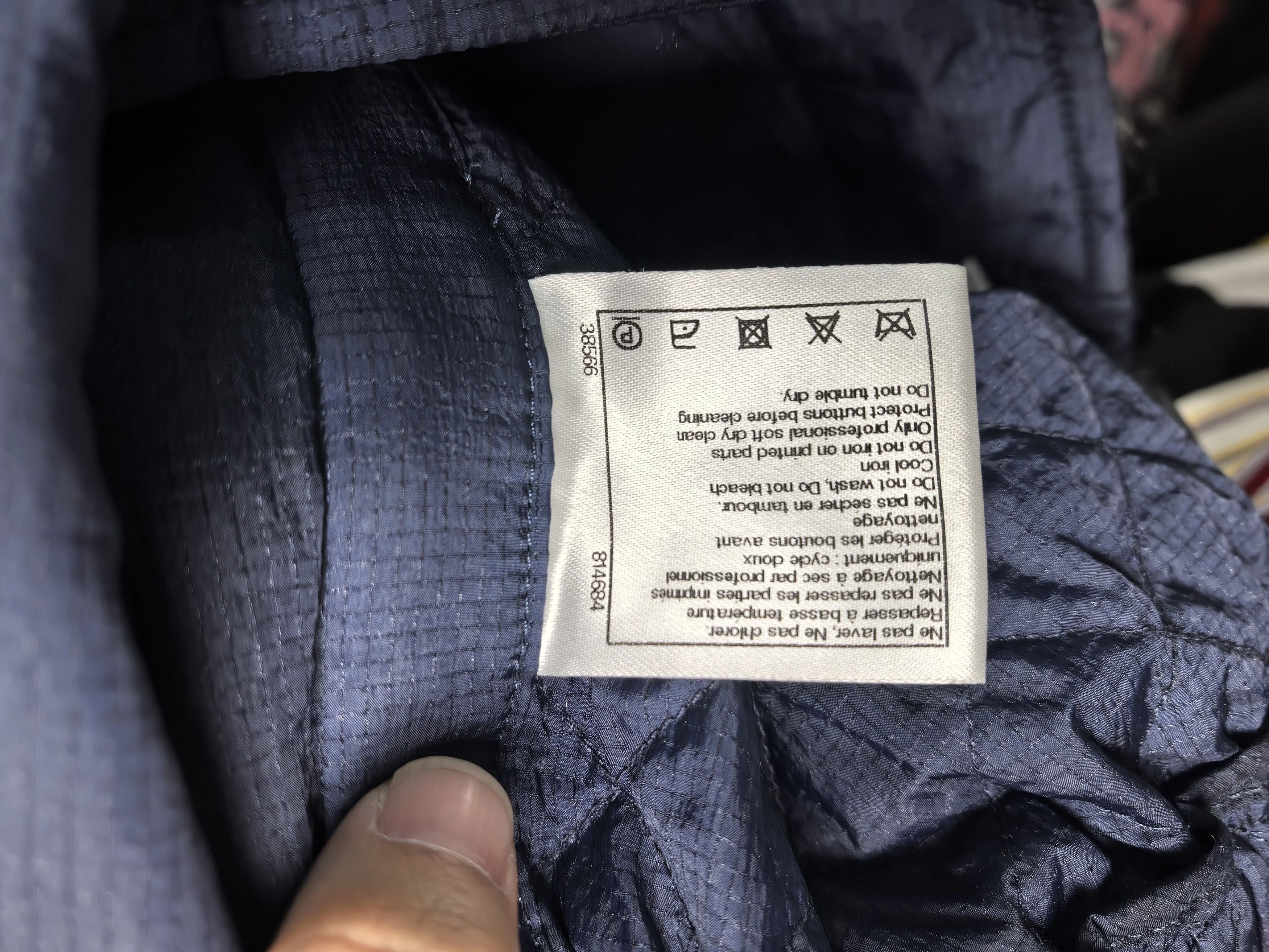 Chanel Chanel 98% New Shorts (Authenticated) Size 25" / US 0 / IT 36 - 4 Thumbnail