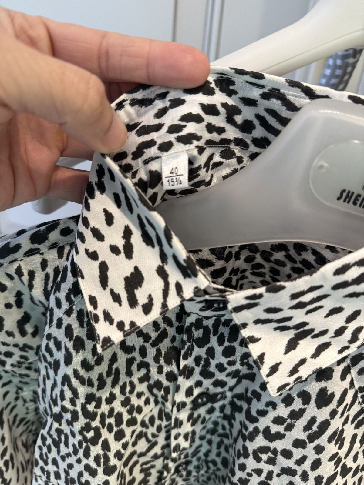 Saint Laurent Paris white Leopard的print the western shirt collar size40 Size US M / EU 48-50 / 2 - 9 Thumbnail